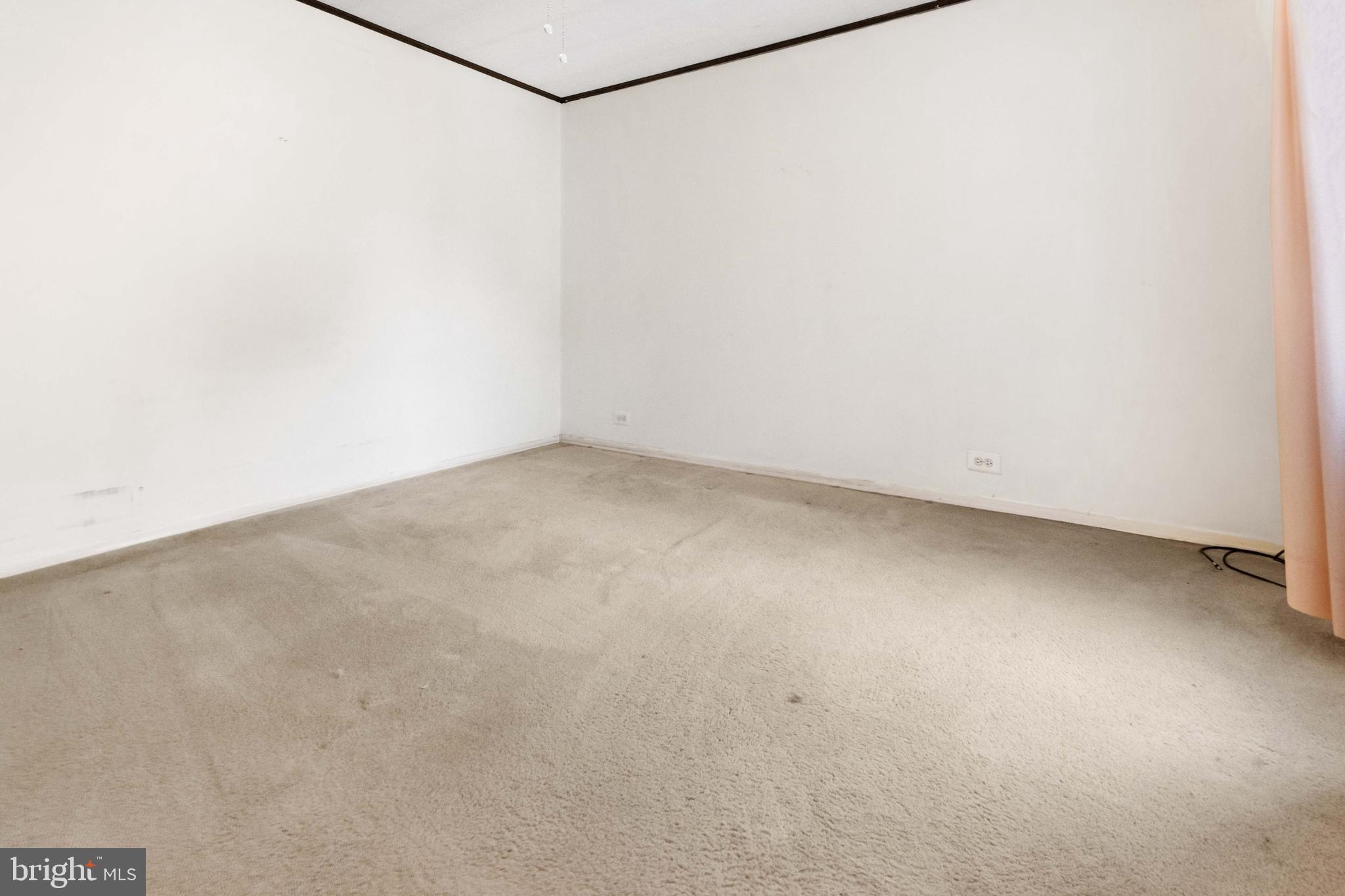 EAST FALLS - Residential