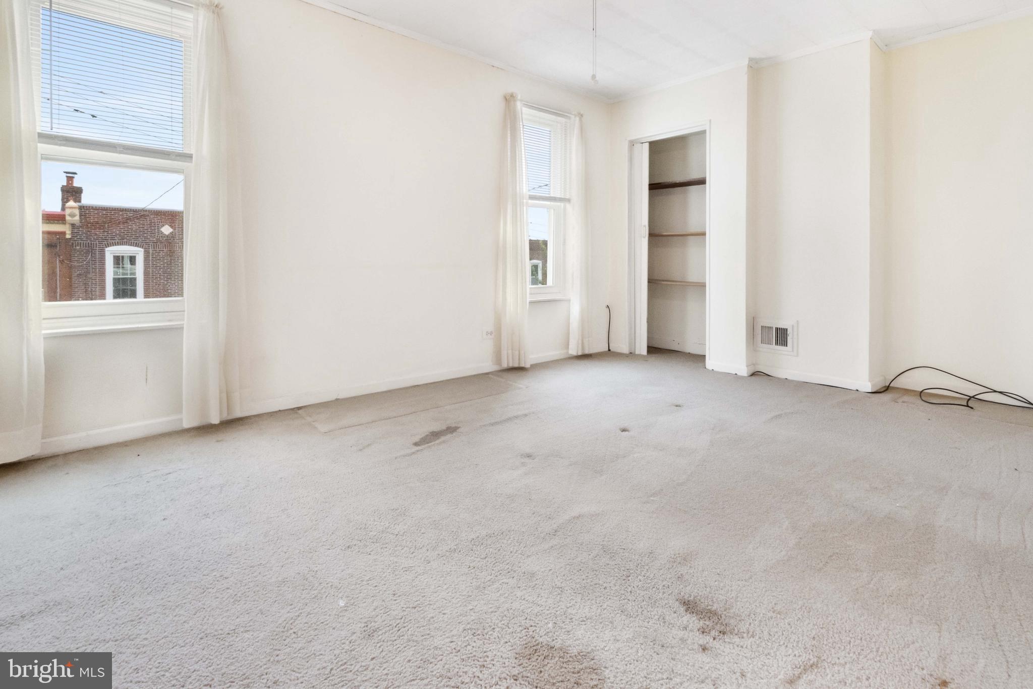 EAST FALLS - Residential