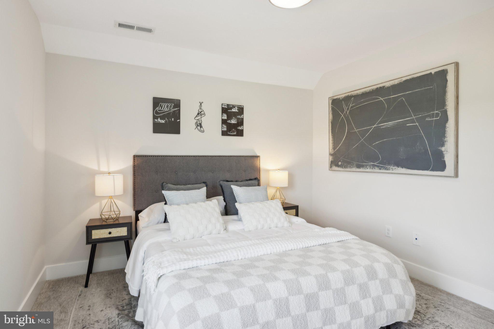 CEDAR VIEW - Residential