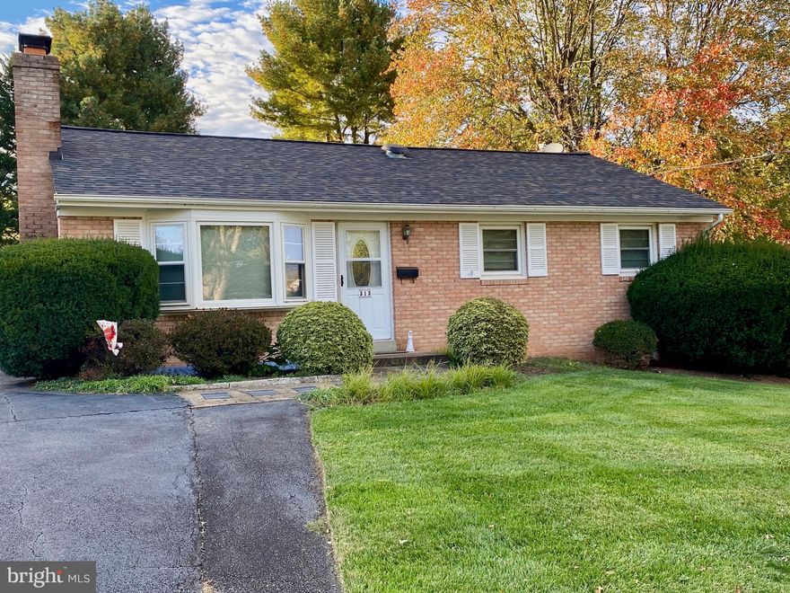 ***AUCTION***List price is STARTING BID only. Price TBD at Live Auction on December 12, 2023, at 3:00  p.m. Eastern. ***Property Tour:  Saturday, December 2, 2023, at 10:00 a.m. SHARP. Please contact showing contact in listing for more information.