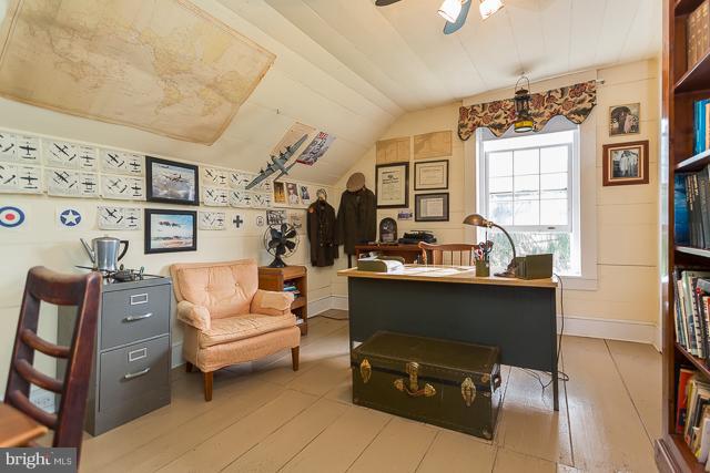 CNGS APT AND SHEND COMS - Residential