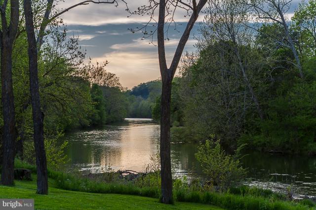 CNGS APT AND SHEND COMS - Residential