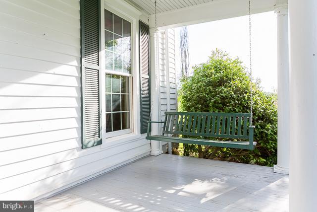 CNGS APT AND SHEND COMS - Residential