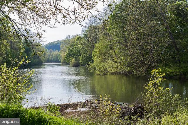 CNGS APT AND SHEND COMS - Residential