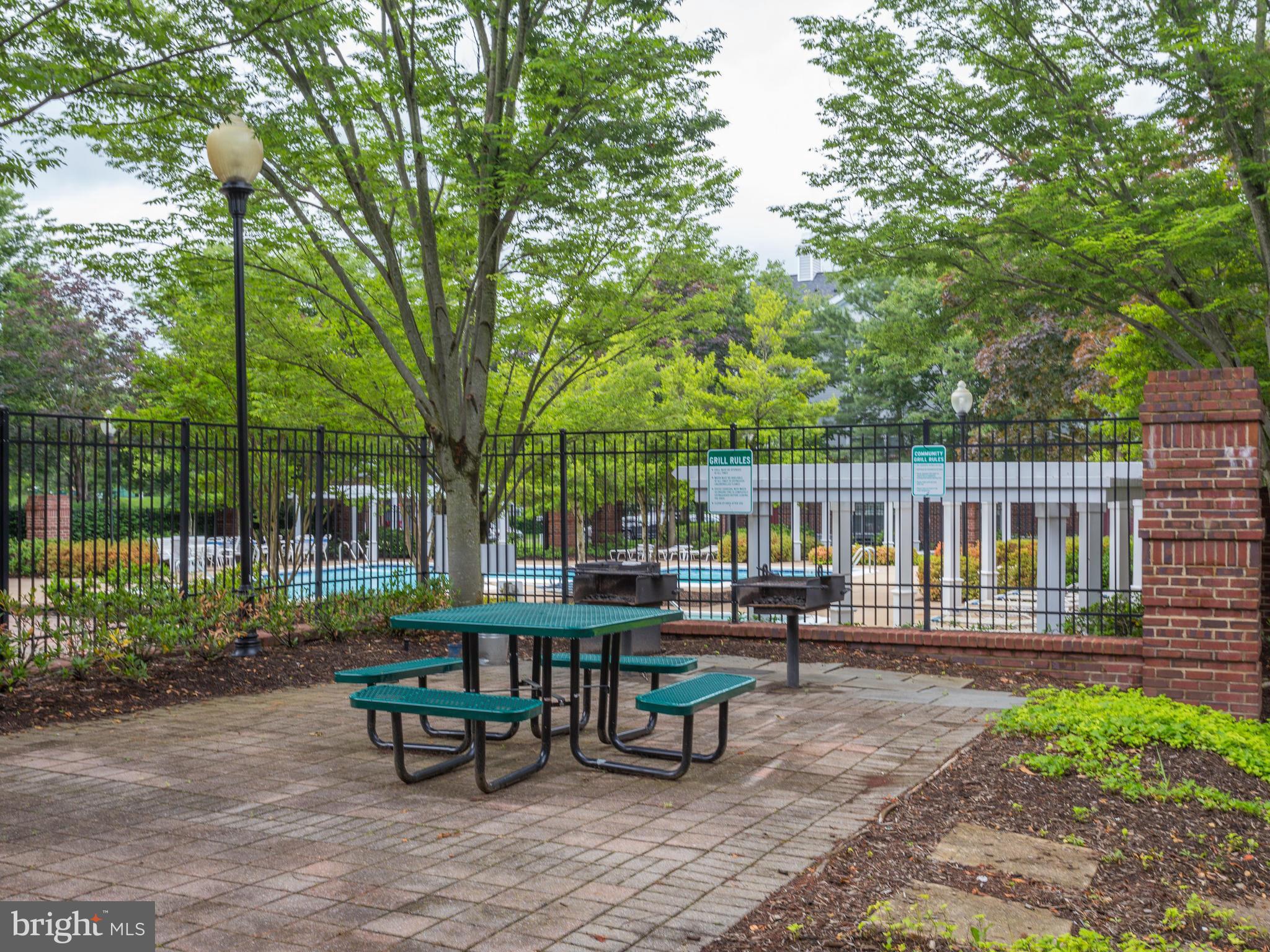 SOUTH GLEN - Residential