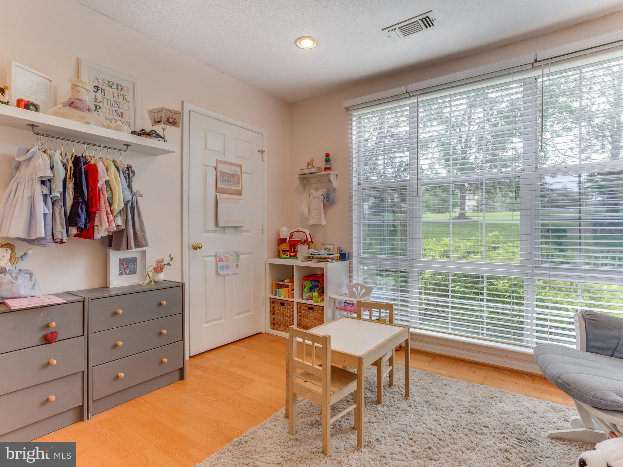 SOUTH GLEN - Residential