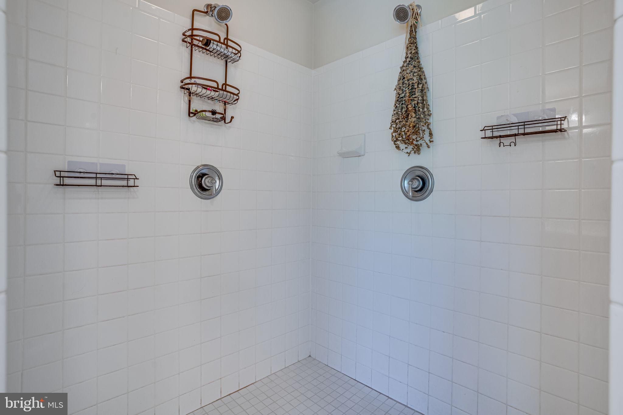 HUGHESVILLE - Residential