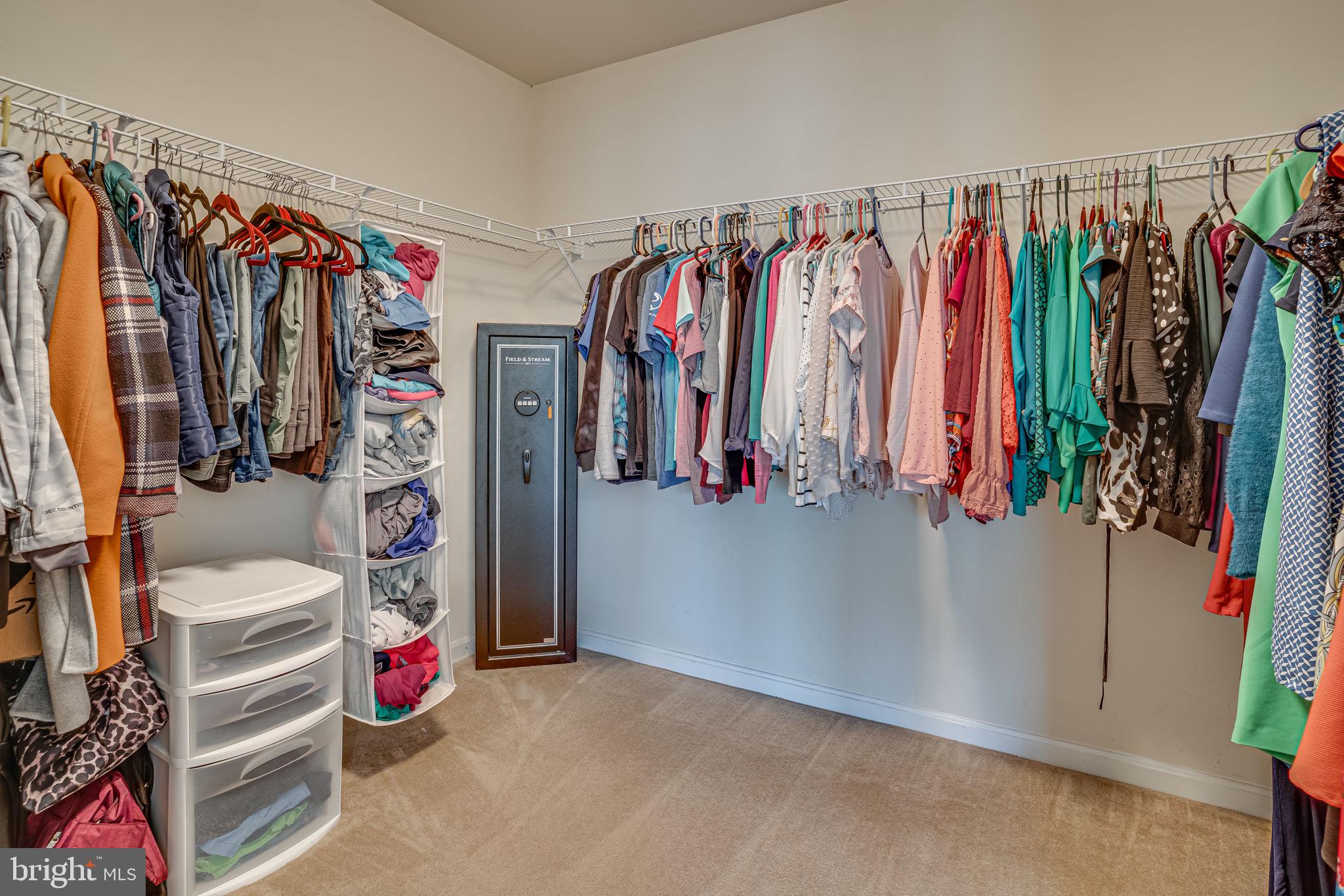 HUGHESVILLE - Residential