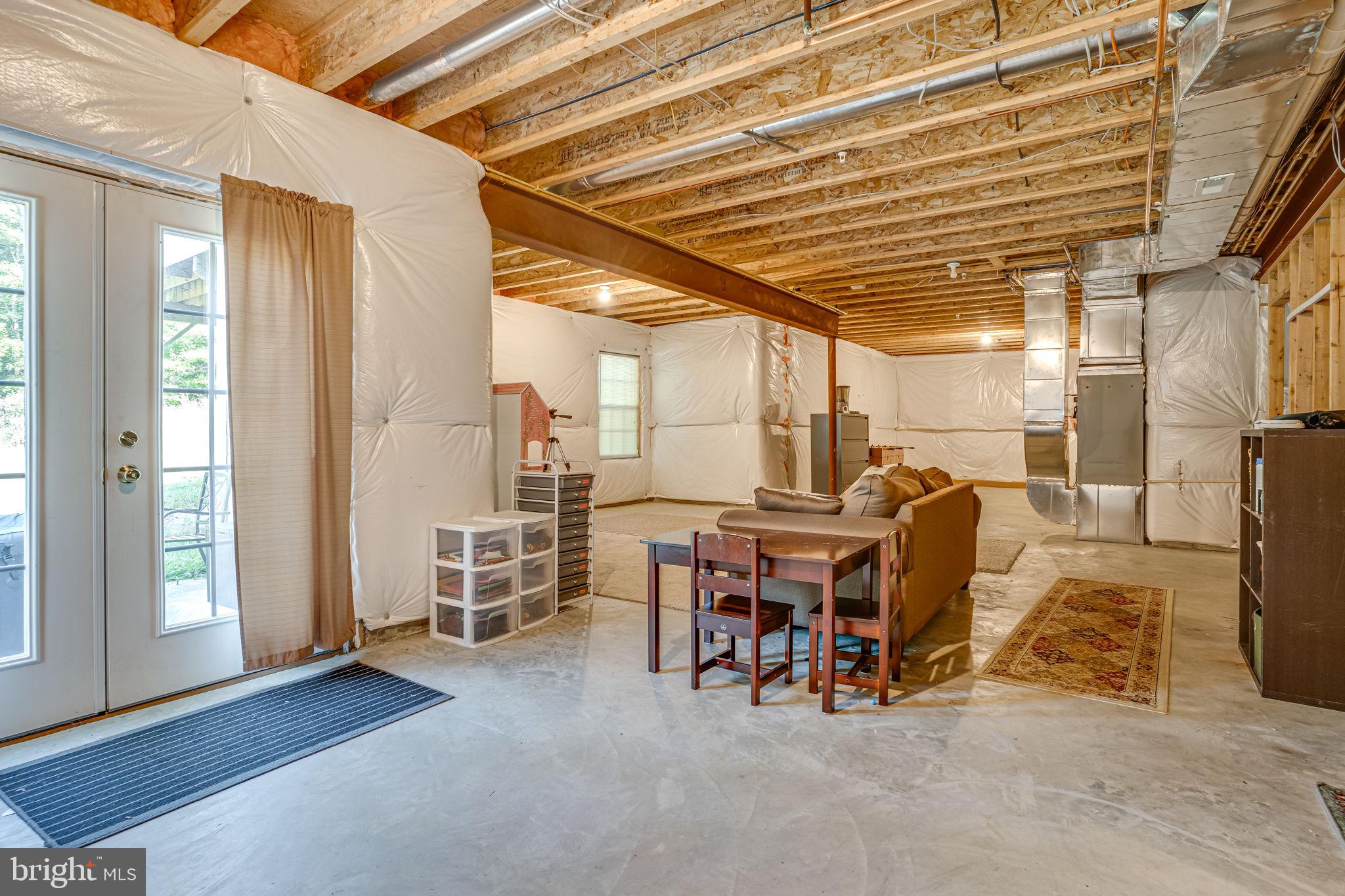 HUGHESVILLE - Residential