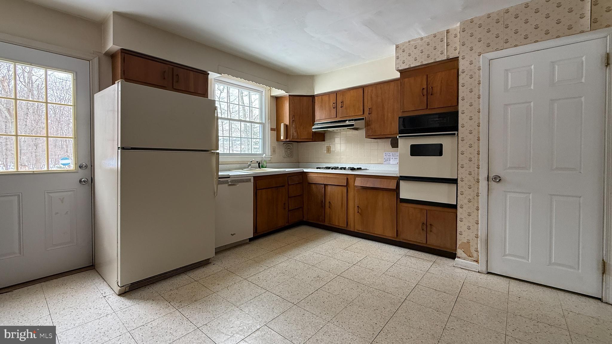 FAIRWAYS - Residential