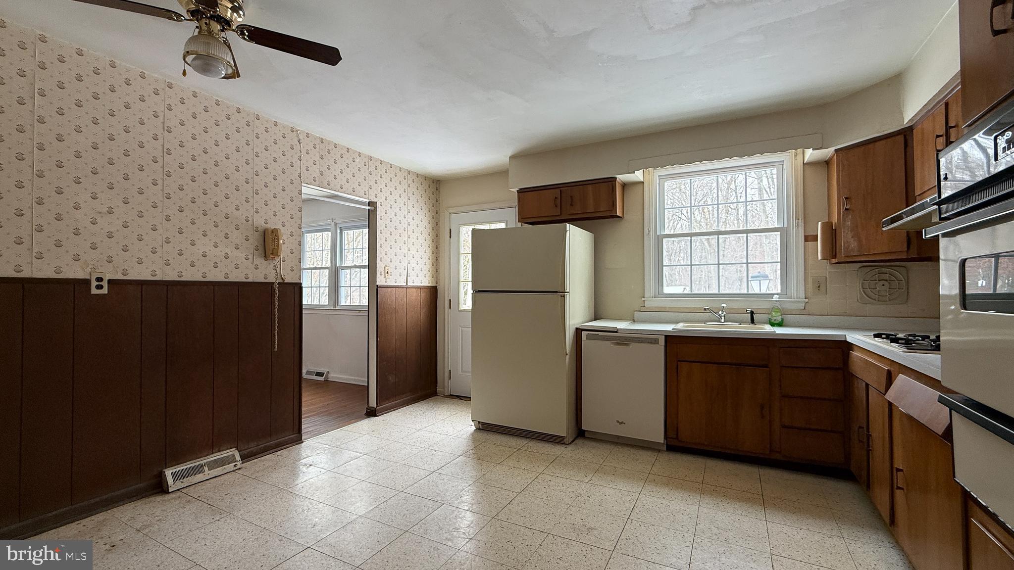 FAIRWAYS - Residential