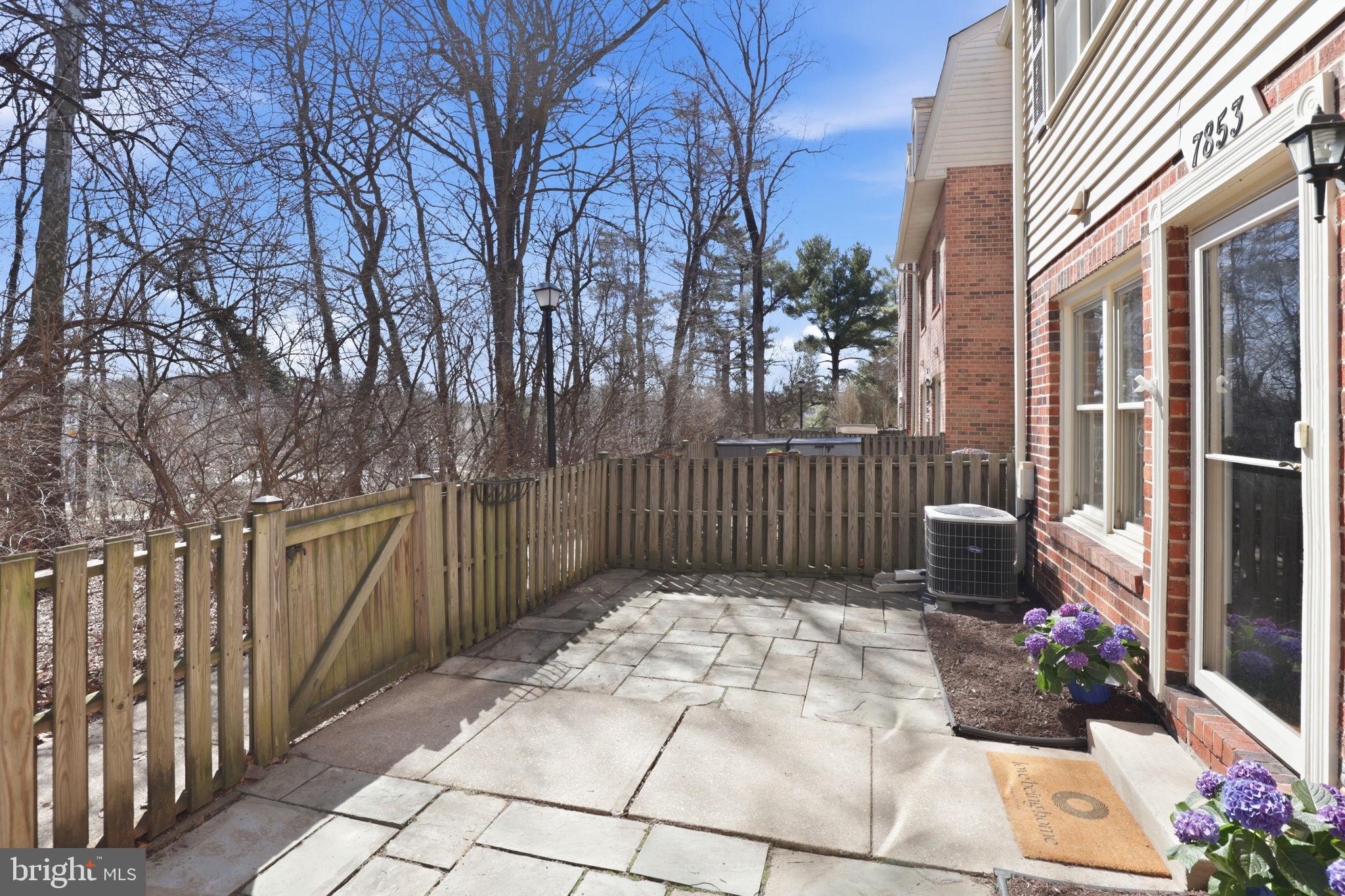 INVERNESS KNOLLS - Residential