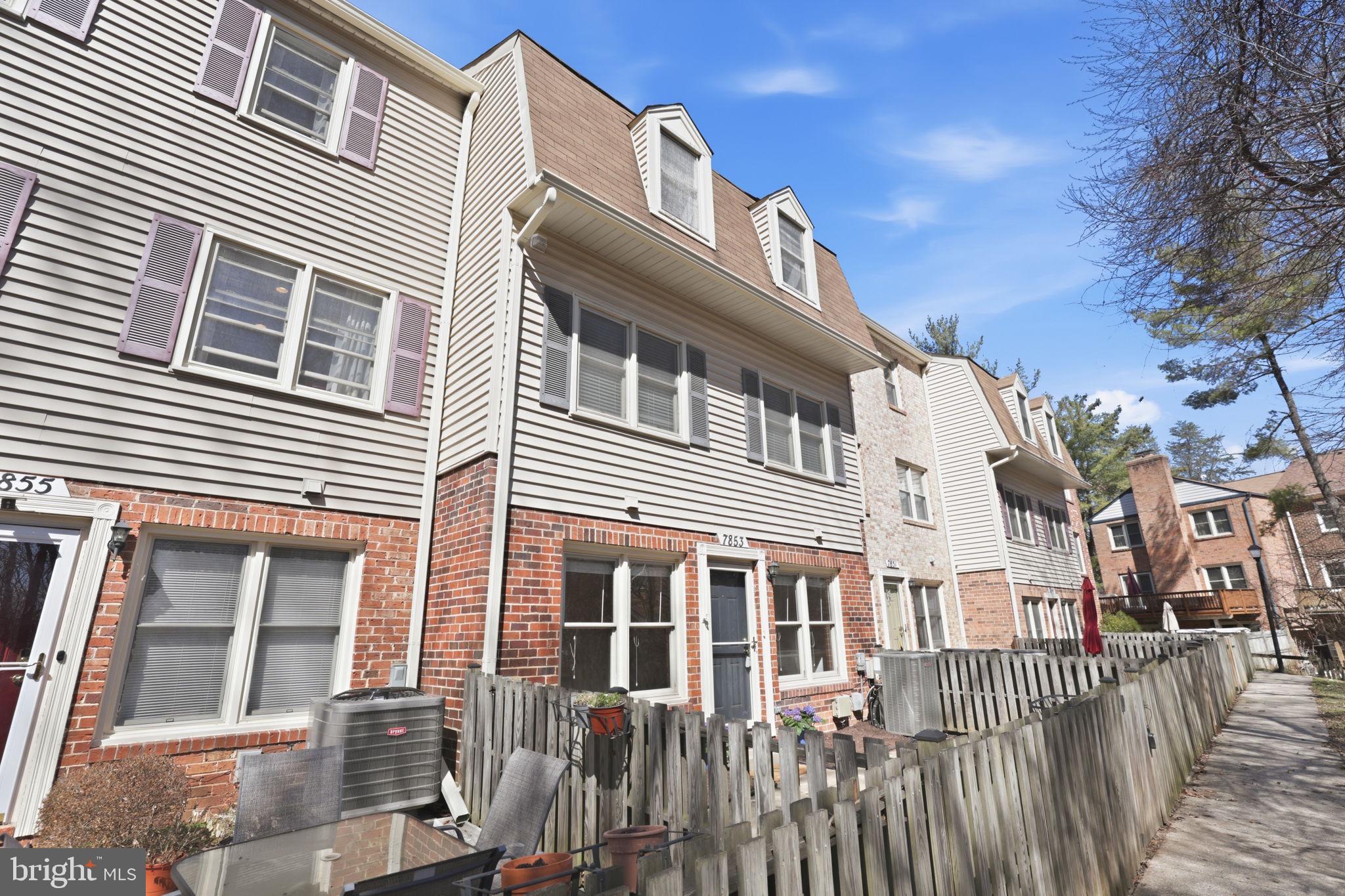 INVERNESS KNOLLS - Residential