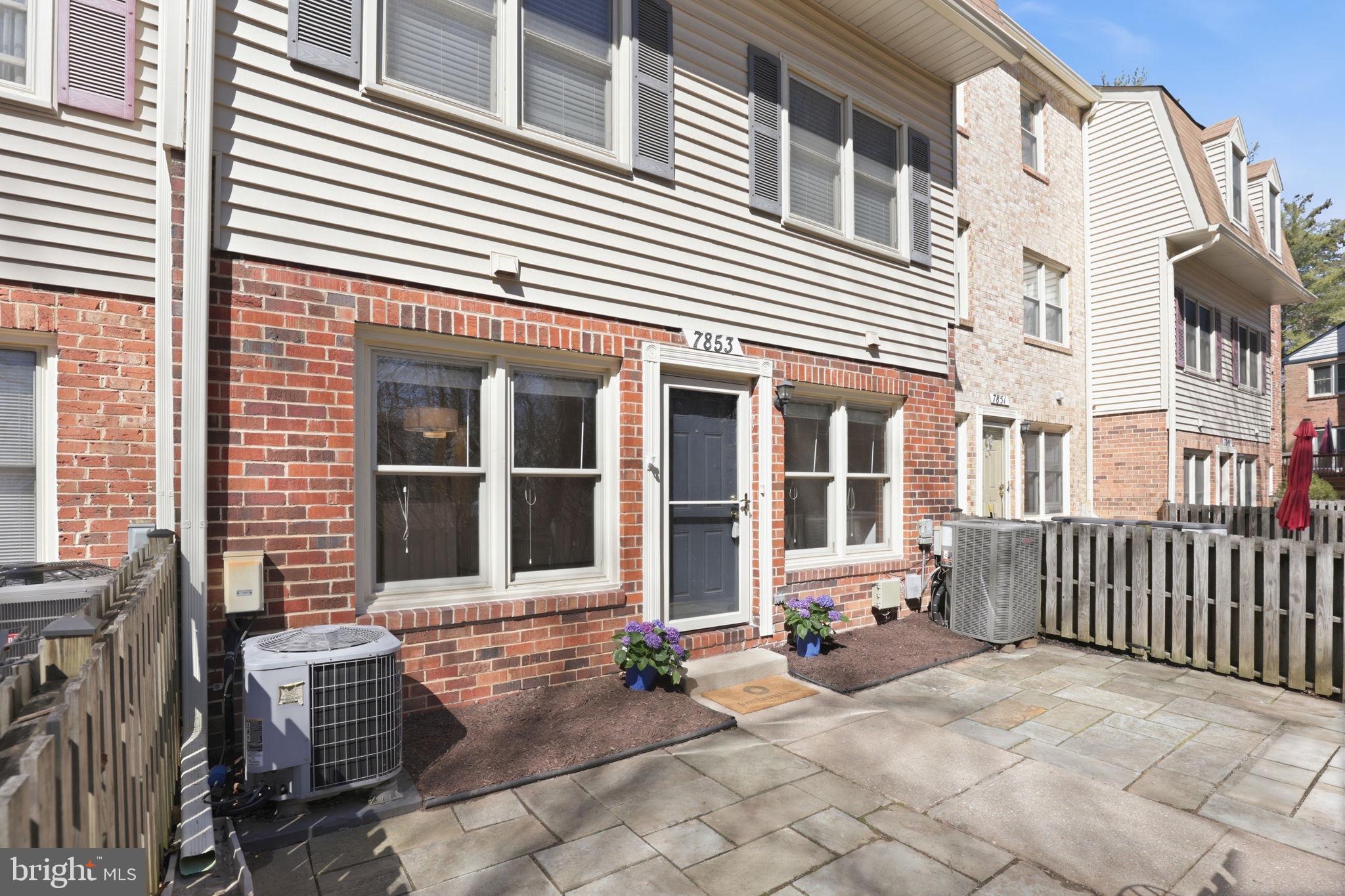 INVERNESS KNOLLS - Residential