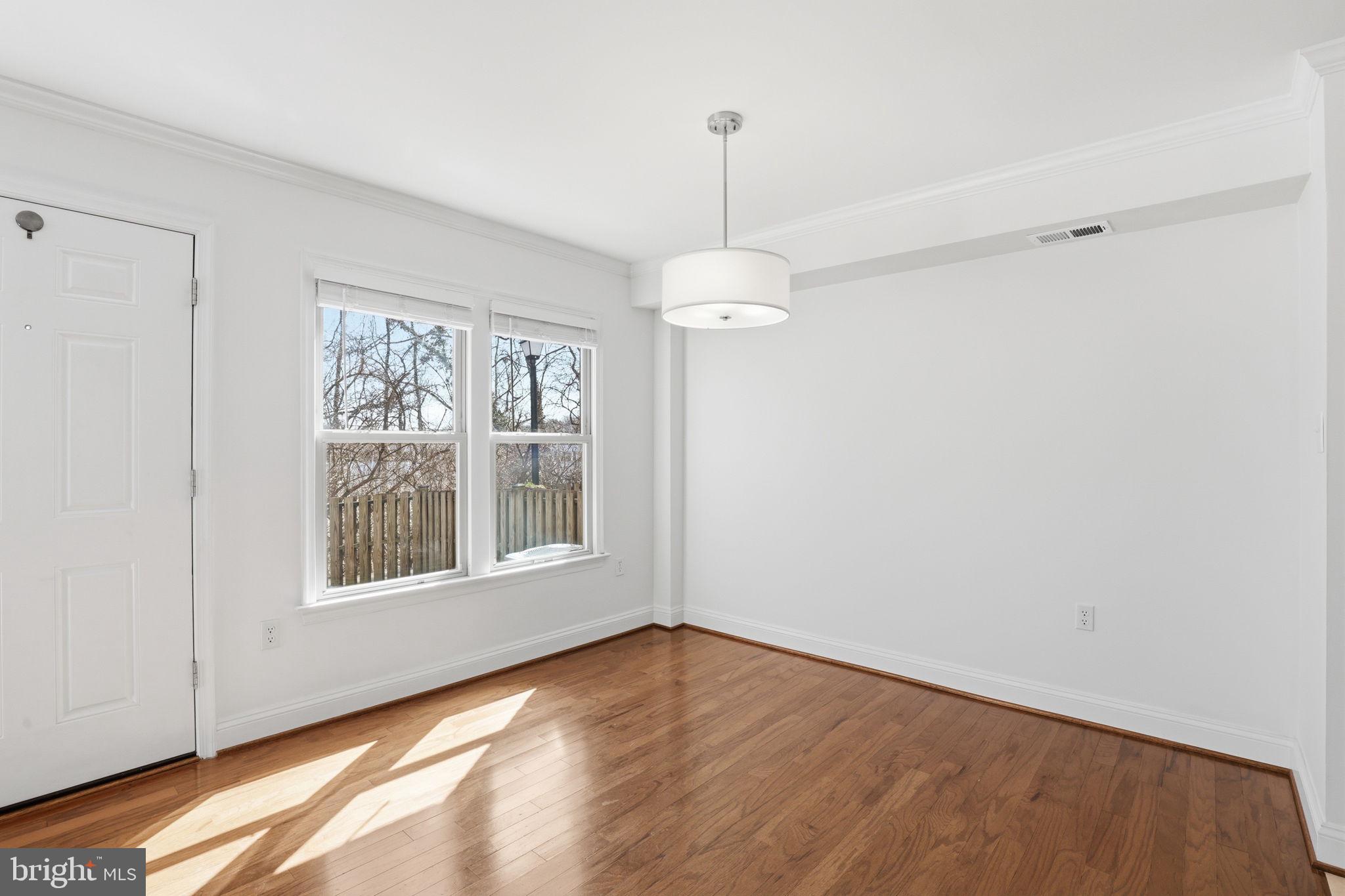 INVERNESS KNOLLS - Residential