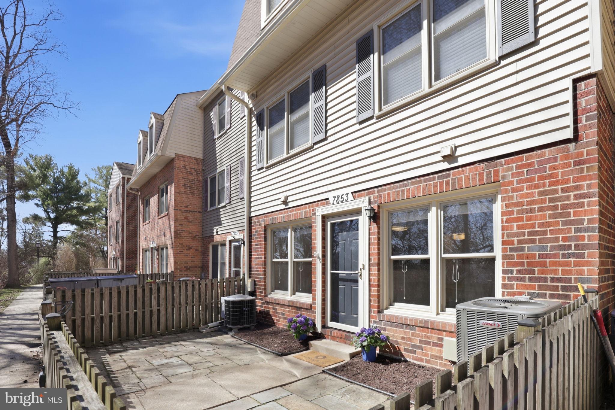 INVERNESS KNOLLS - Residential