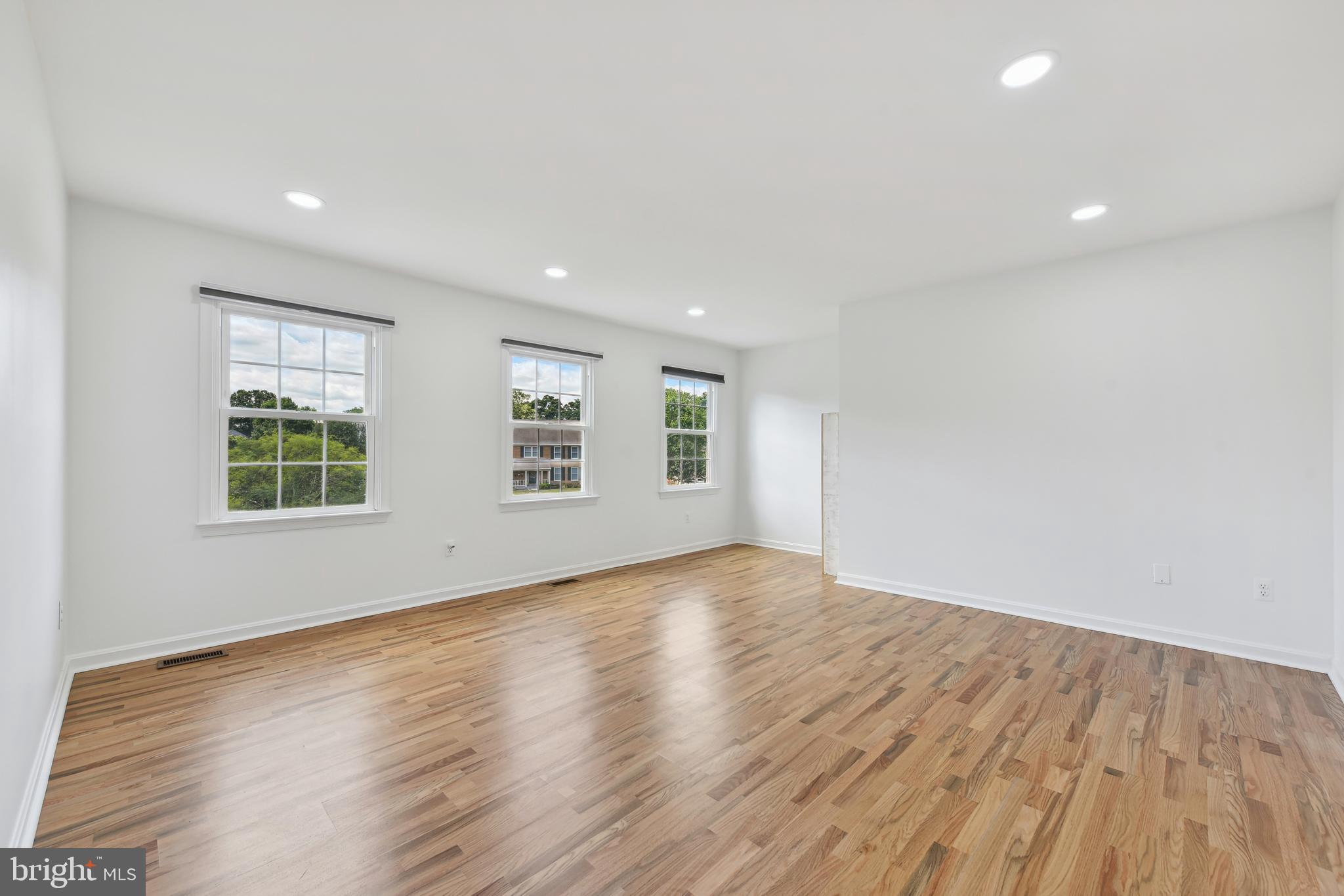 COUNTRYSIDE - Residential