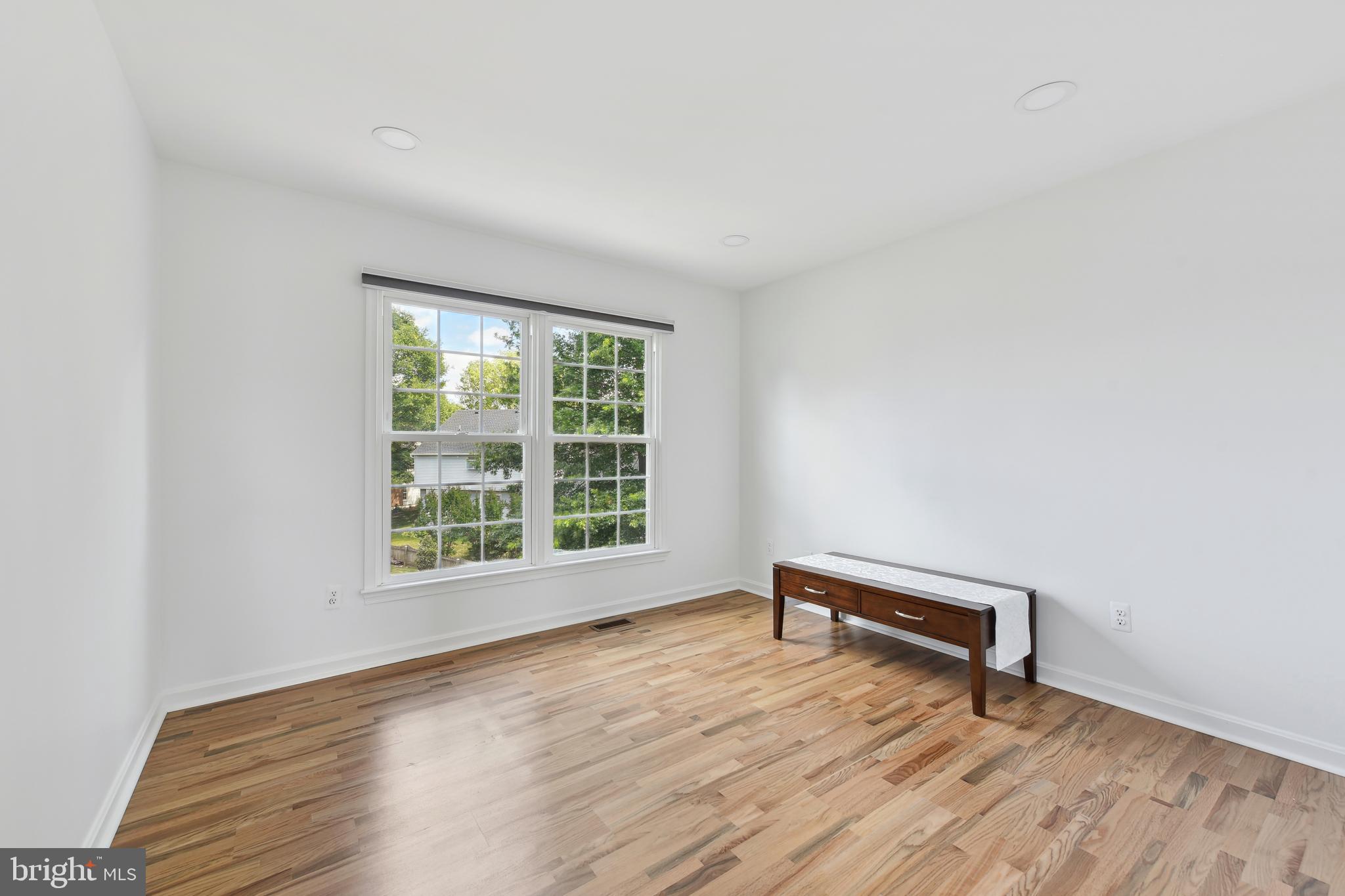 COUNTRYSIDE - Residential