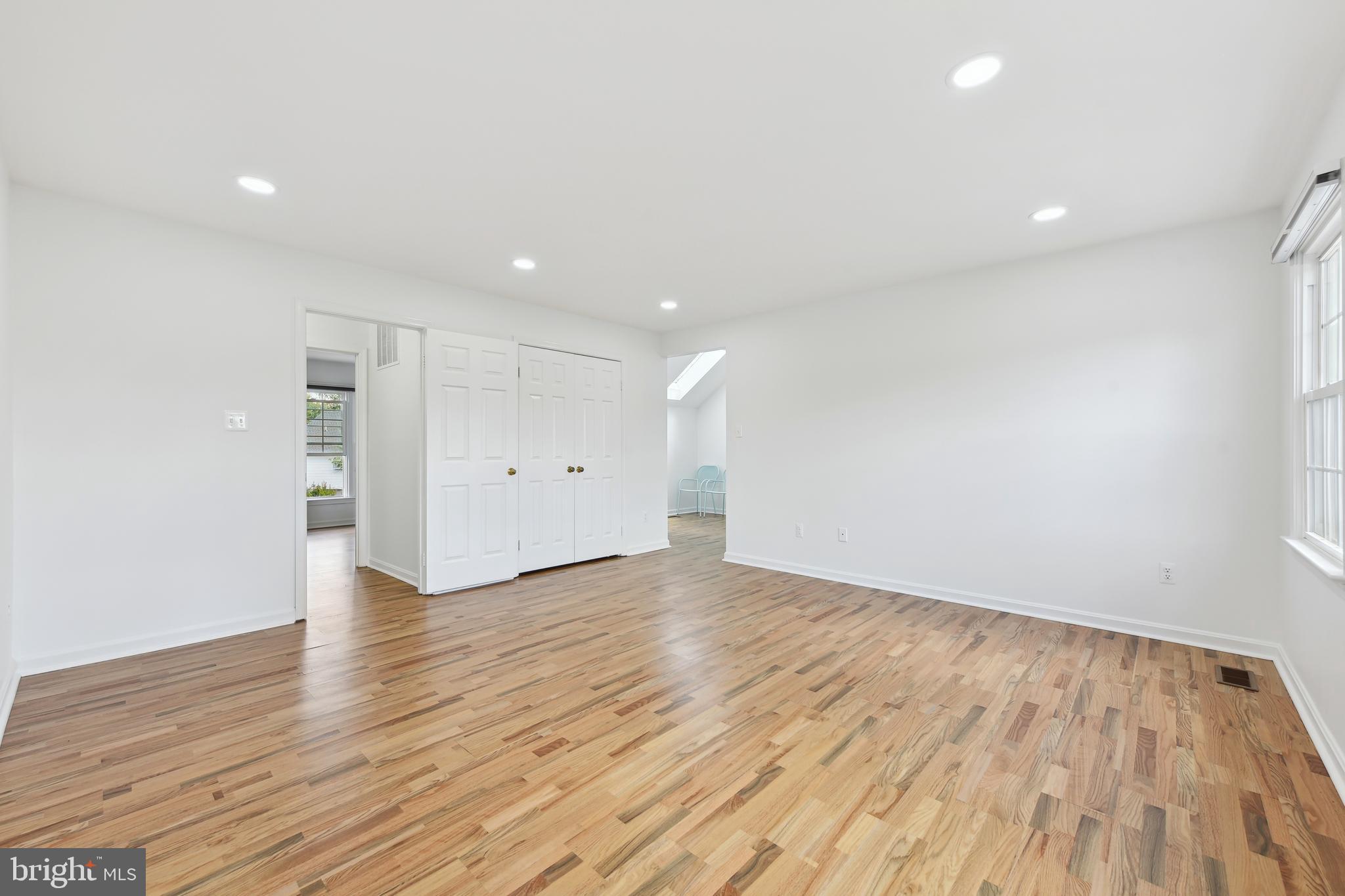 COUNTRYSIDE - Residential