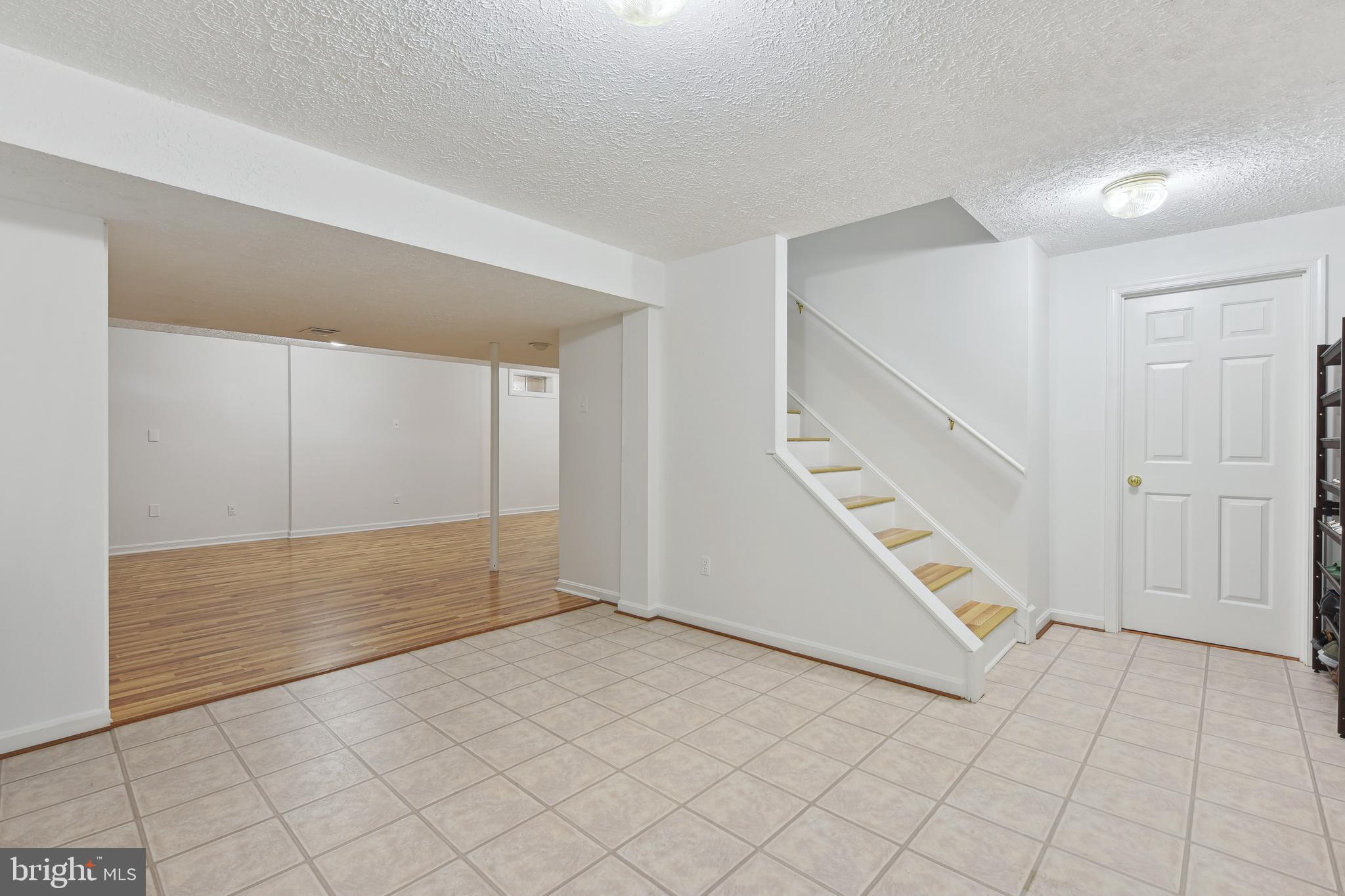 COUNTRYSIDE - Residential