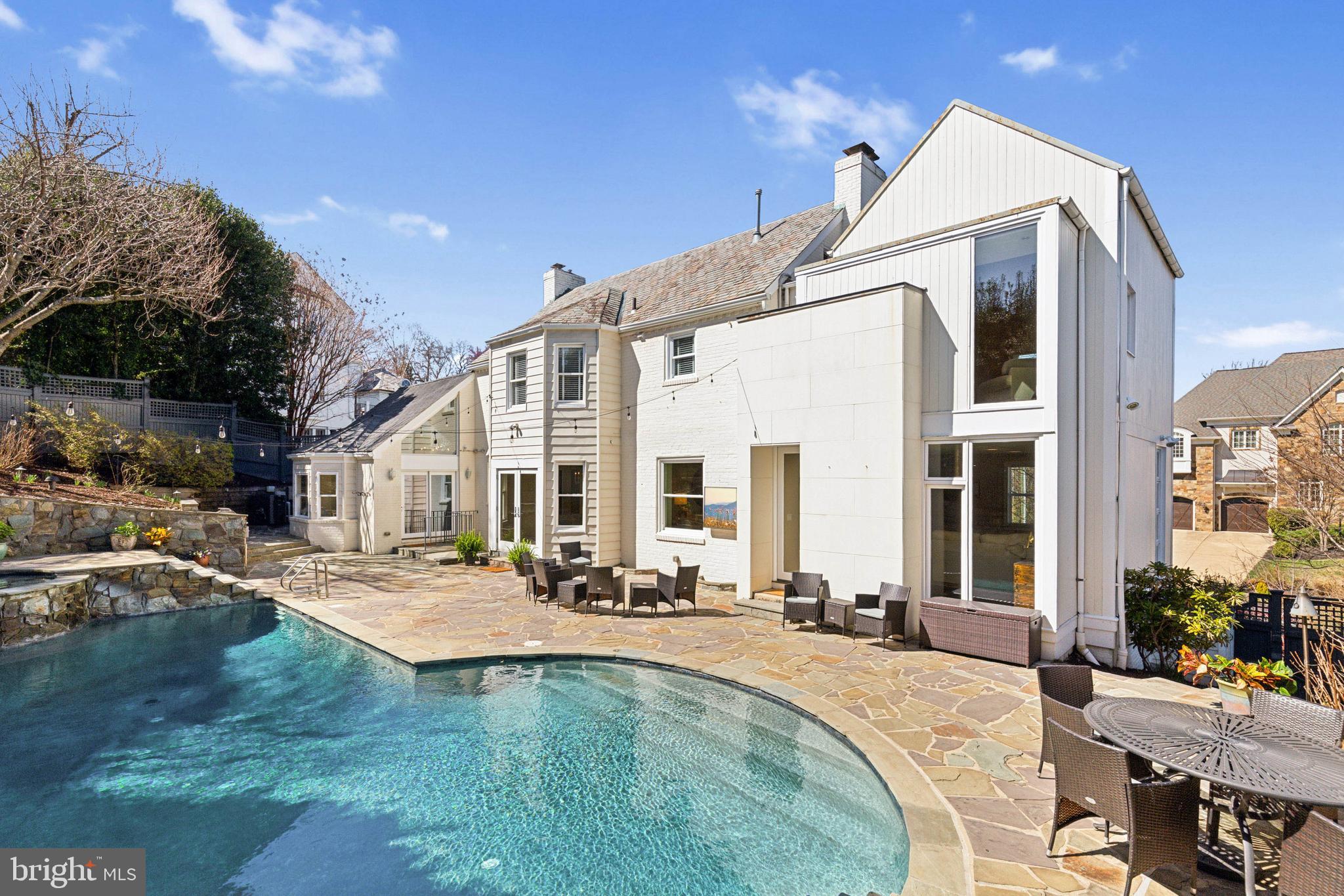 COUNTRY CLUB HILLS - Residential