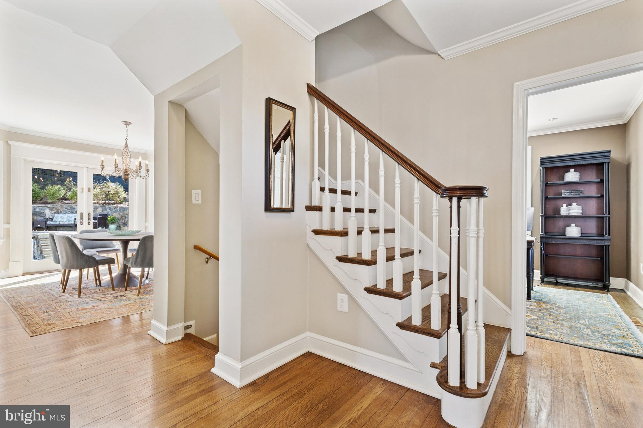 COUNTRY CLUB HILLS - Residential