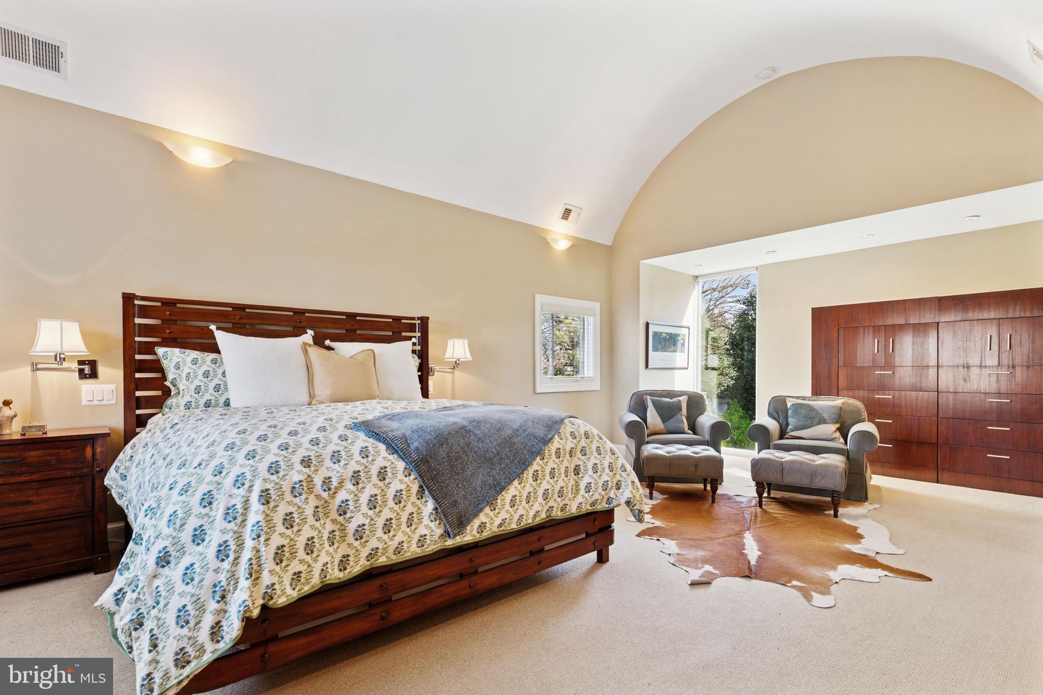 COUNTRY CLUB HILLS - Residential