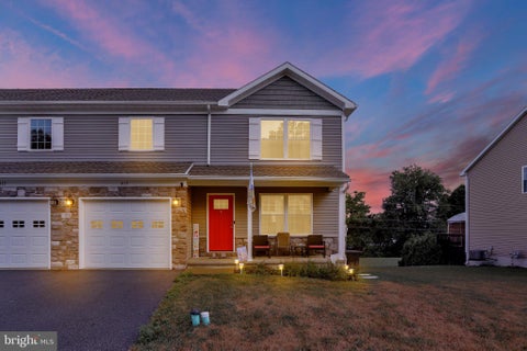 Townhouse For Sale - 413 Smokering Drive<br/> ROBESONIA, PA 19551