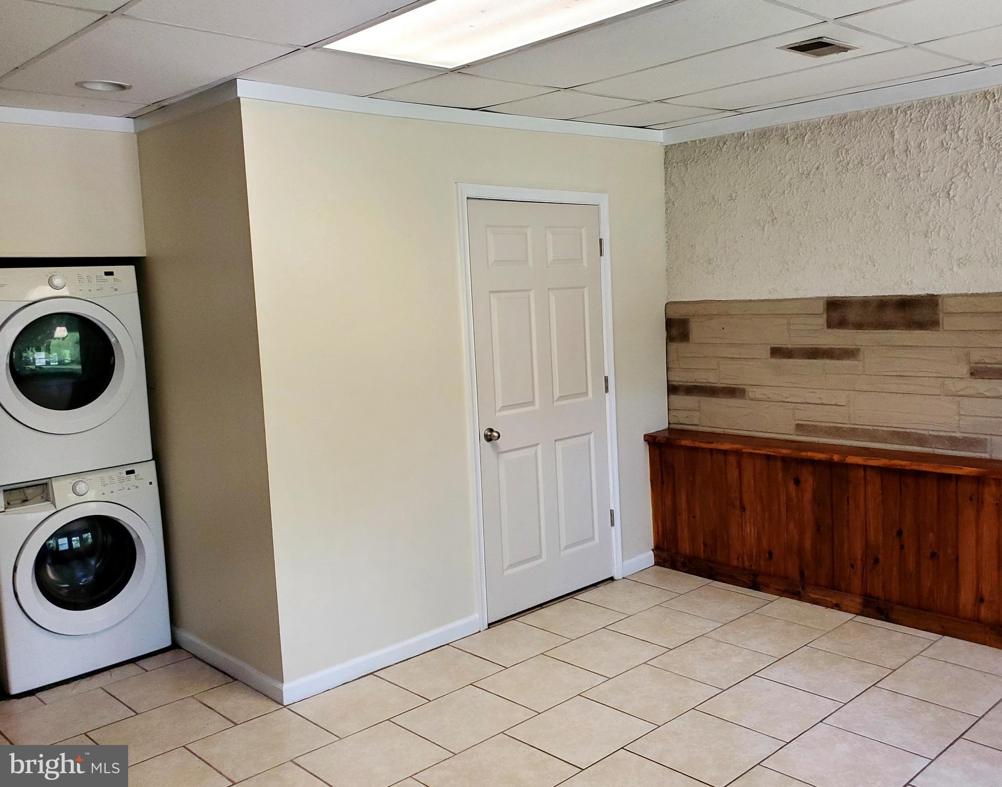 BROAD CREEK - Residential Lease