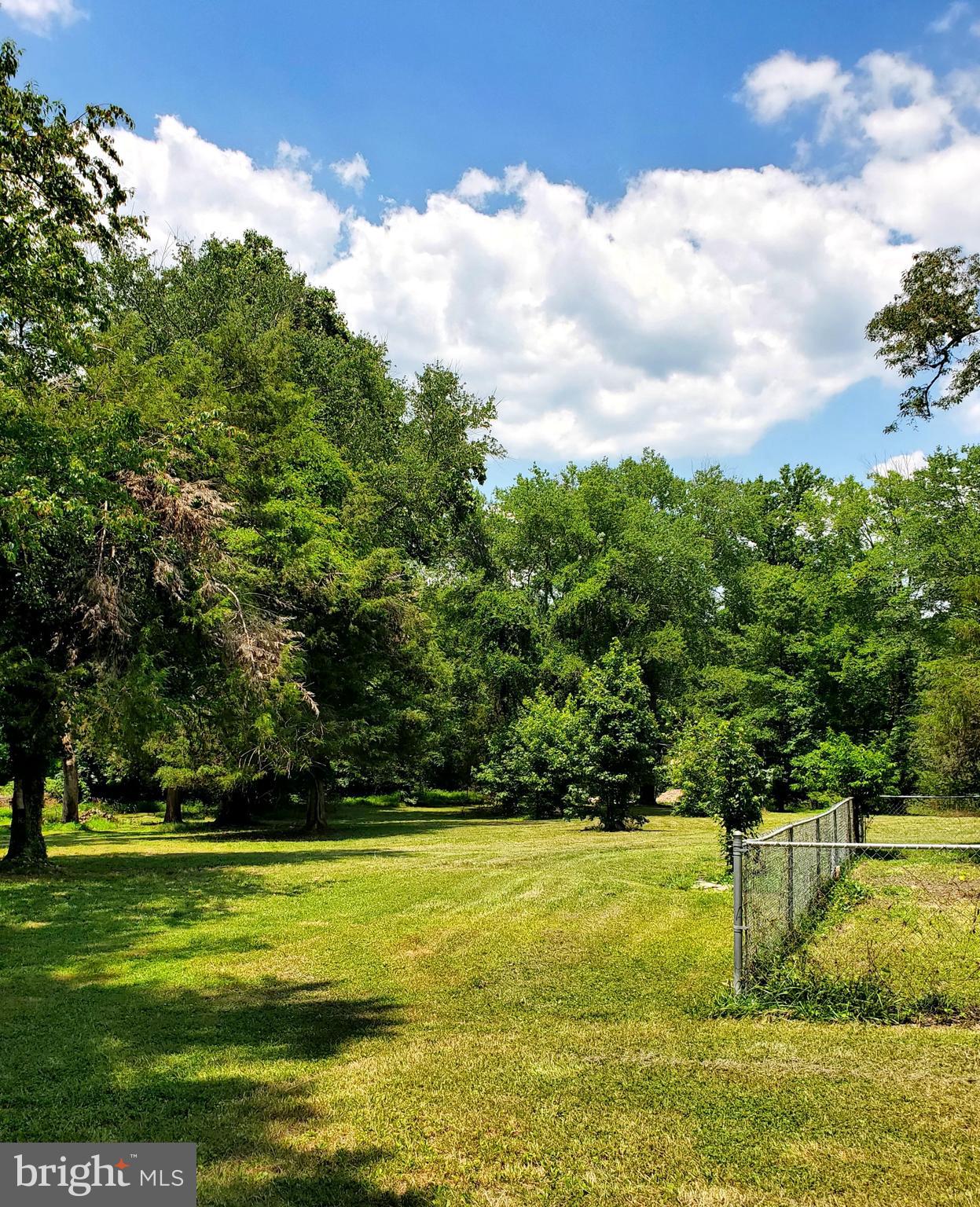 BROAD CREEK - Residential Lease