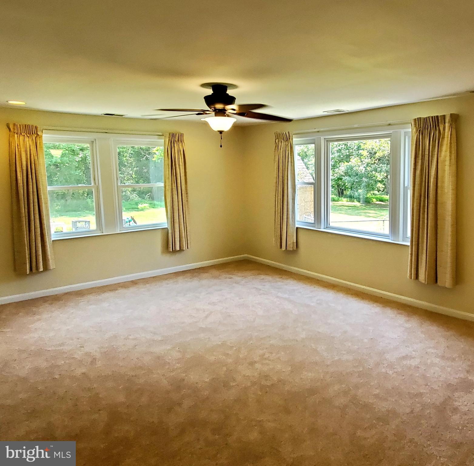 BROAD CREEK - Residential Lease