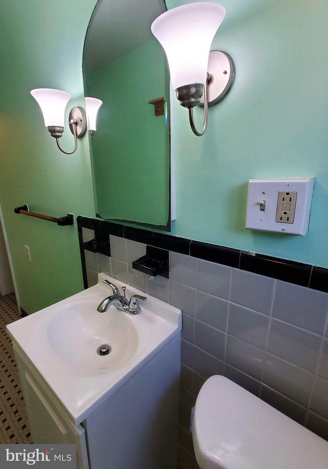 BROAD CREEK - Residential Lease