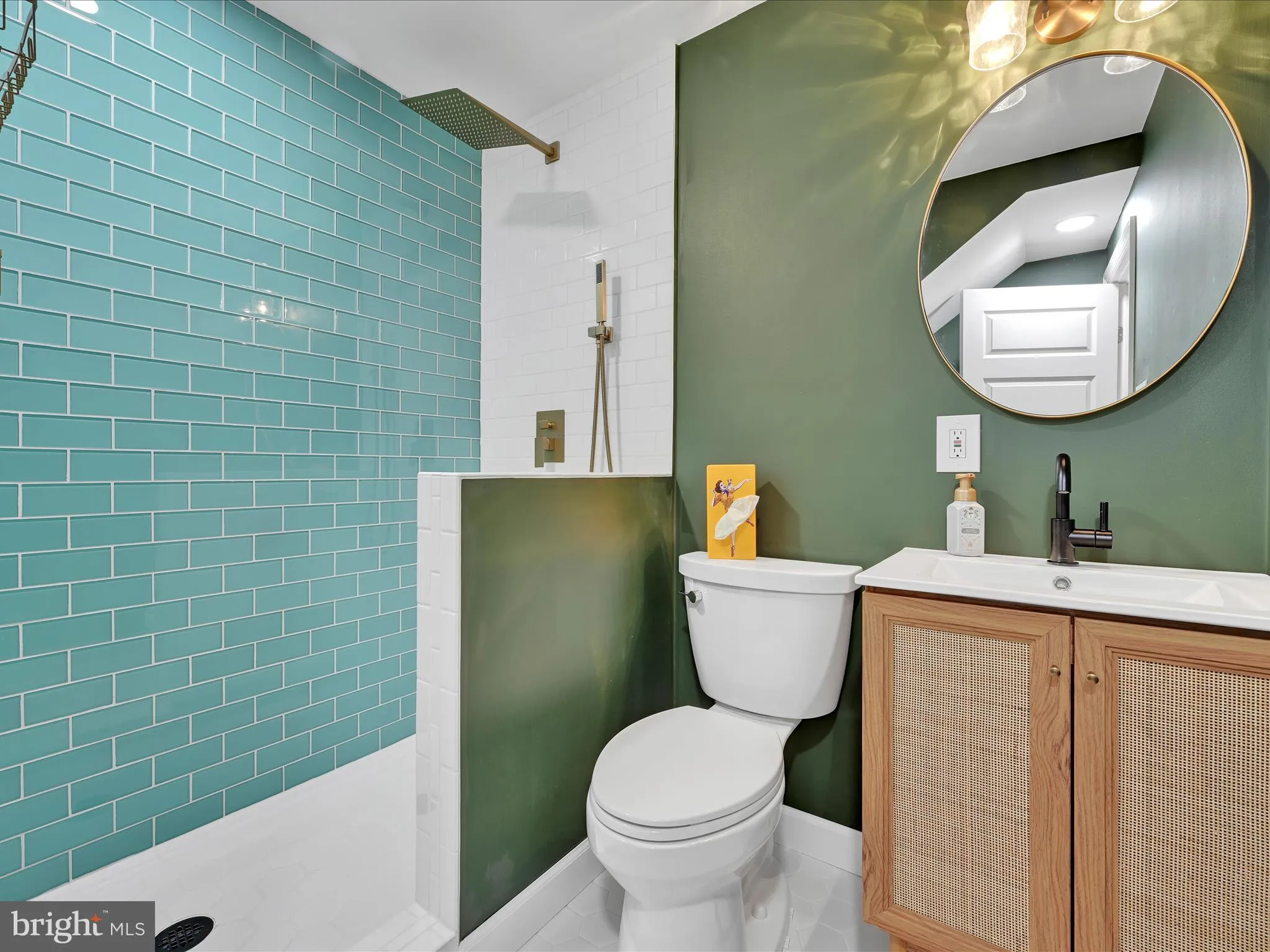 East Petersburg, Pennsylvania 17520, United States, 4 Bedrooms Bedrooms, ,3 BathroomsBathrooms,Residential,Coming Soon,191603