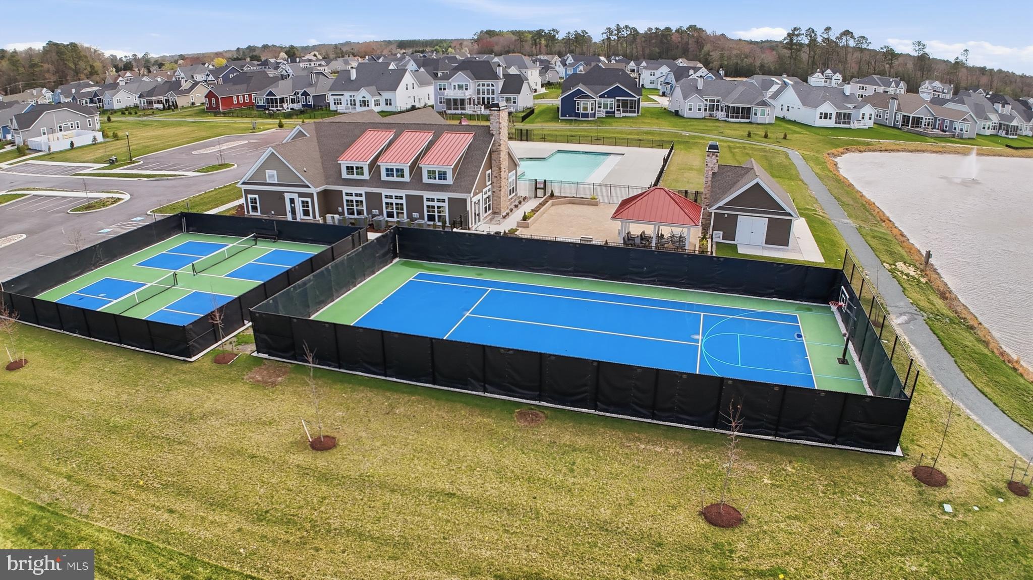 VILLAS AT WALDEN - Residential