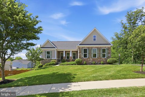 Photo of 26867 Barnsley Place, CHANTILLY, VA 20152 (MLS # VALO2128210)