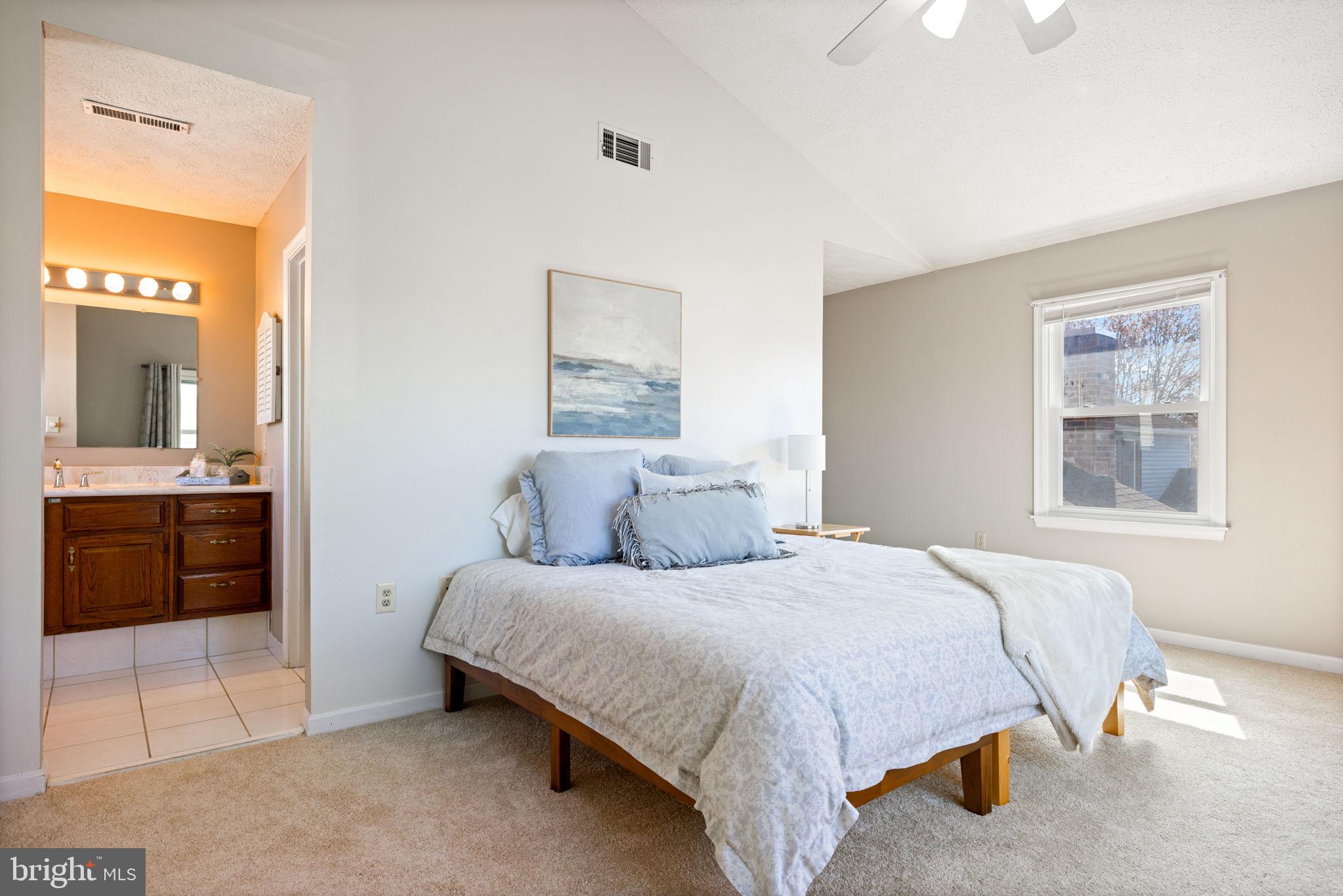 ALBIN VILLAGE - Residential