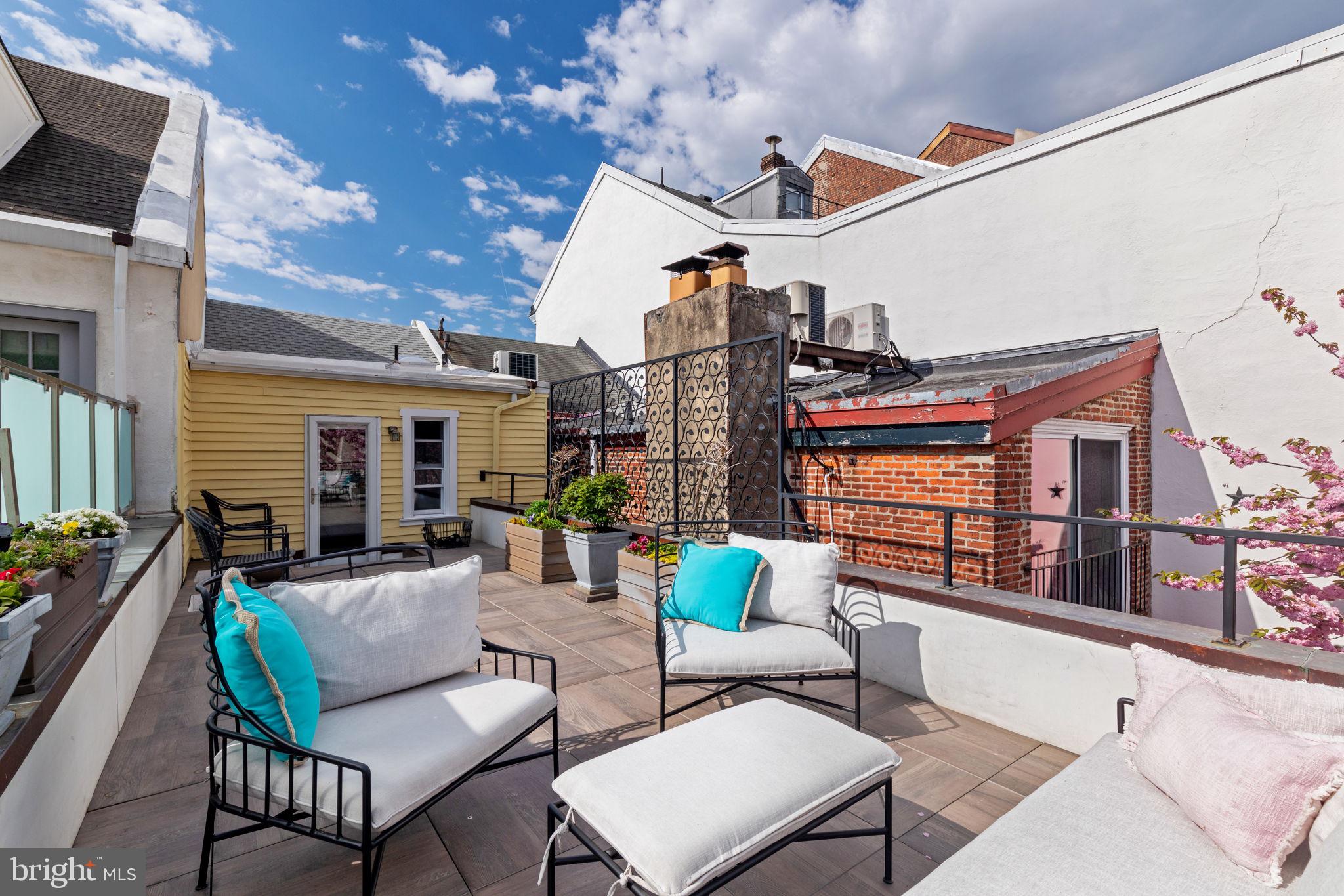 SOCIETY HILL - Residential