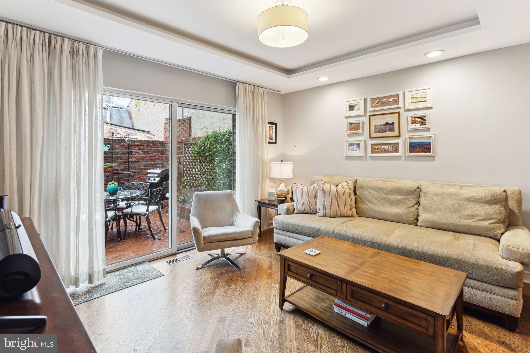 SOCIETY HILL - Residential