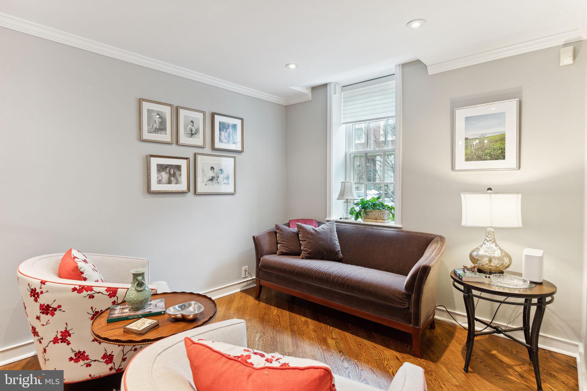 SOCIETY HILL - Residential