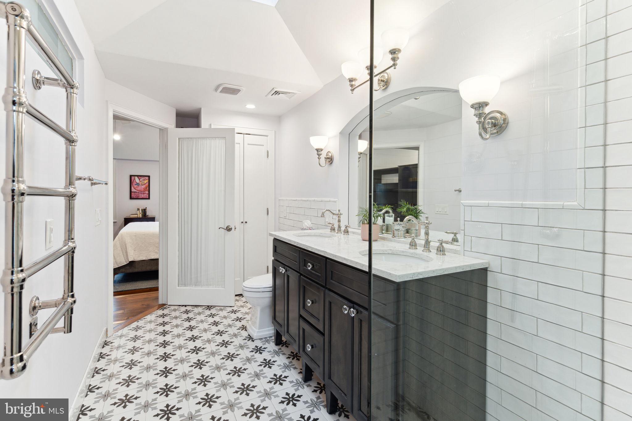 SOCIETY HILL - Residential