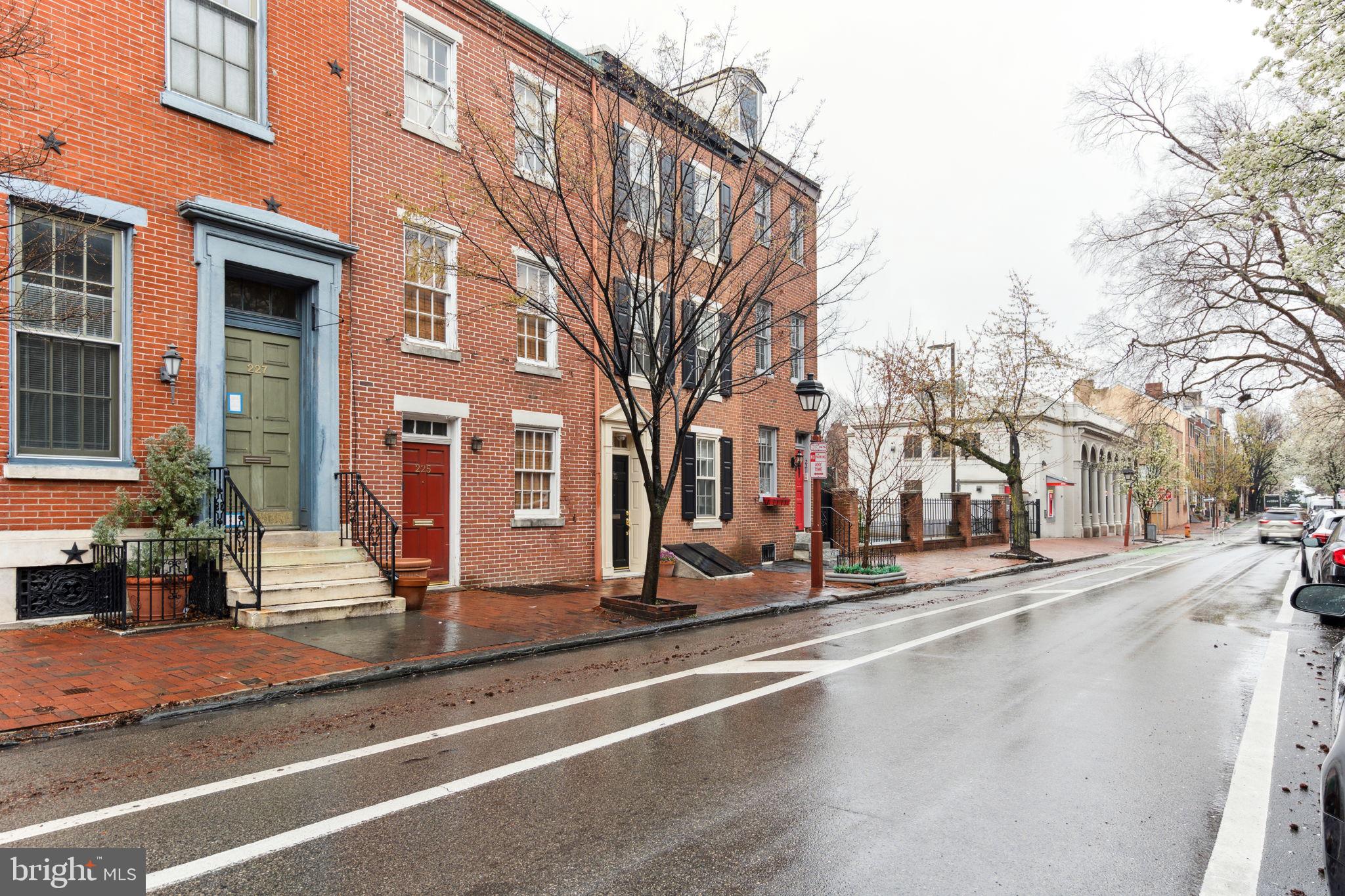 SOCIETY HILL - Residential