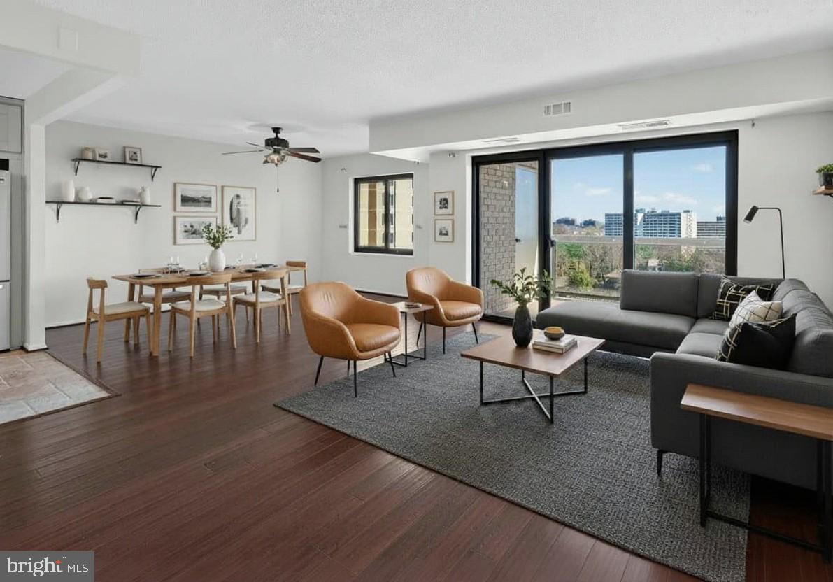 307 YOAKUM PARKWAY 821