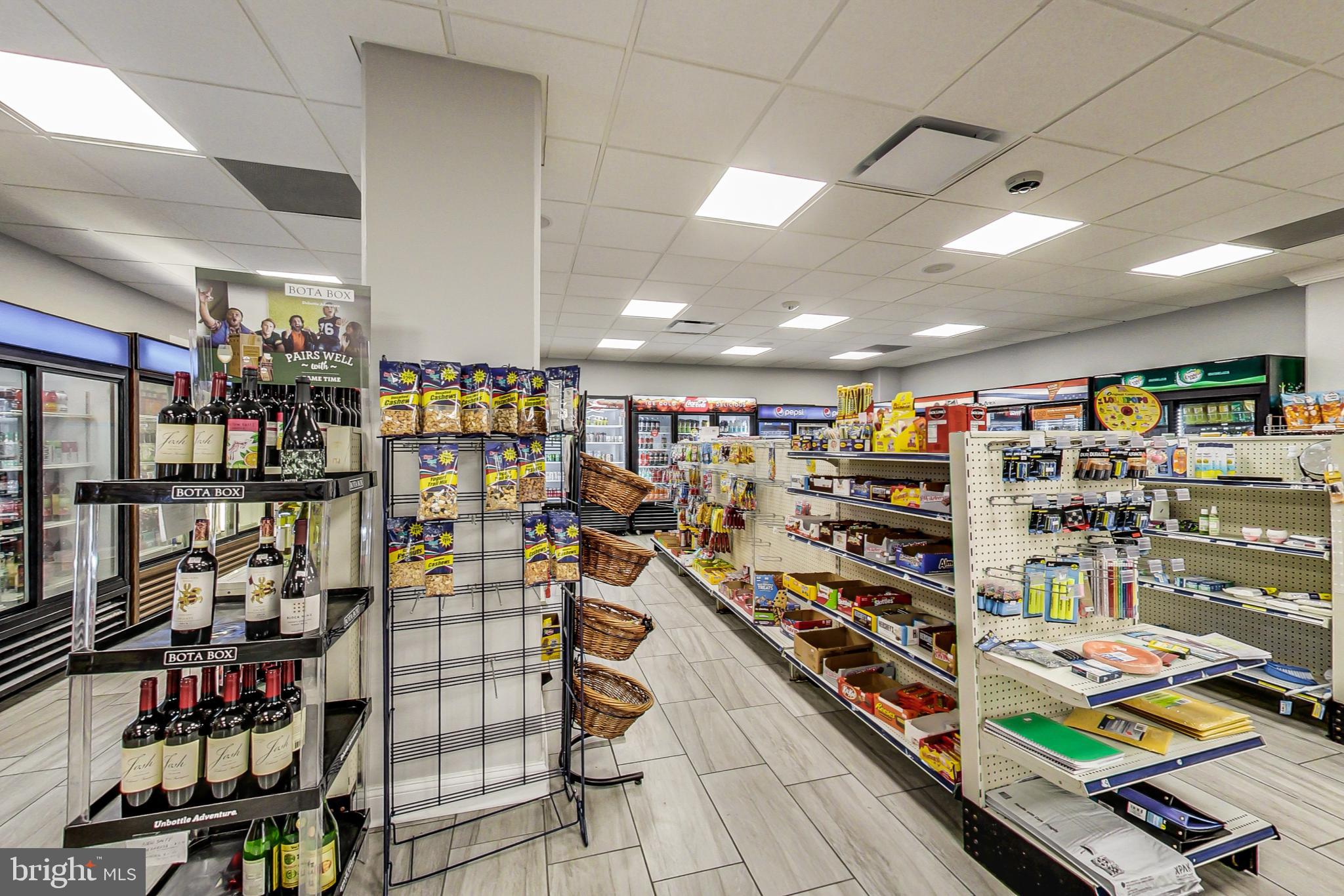 WATERGATE AT LANDMARK - Residential Lease