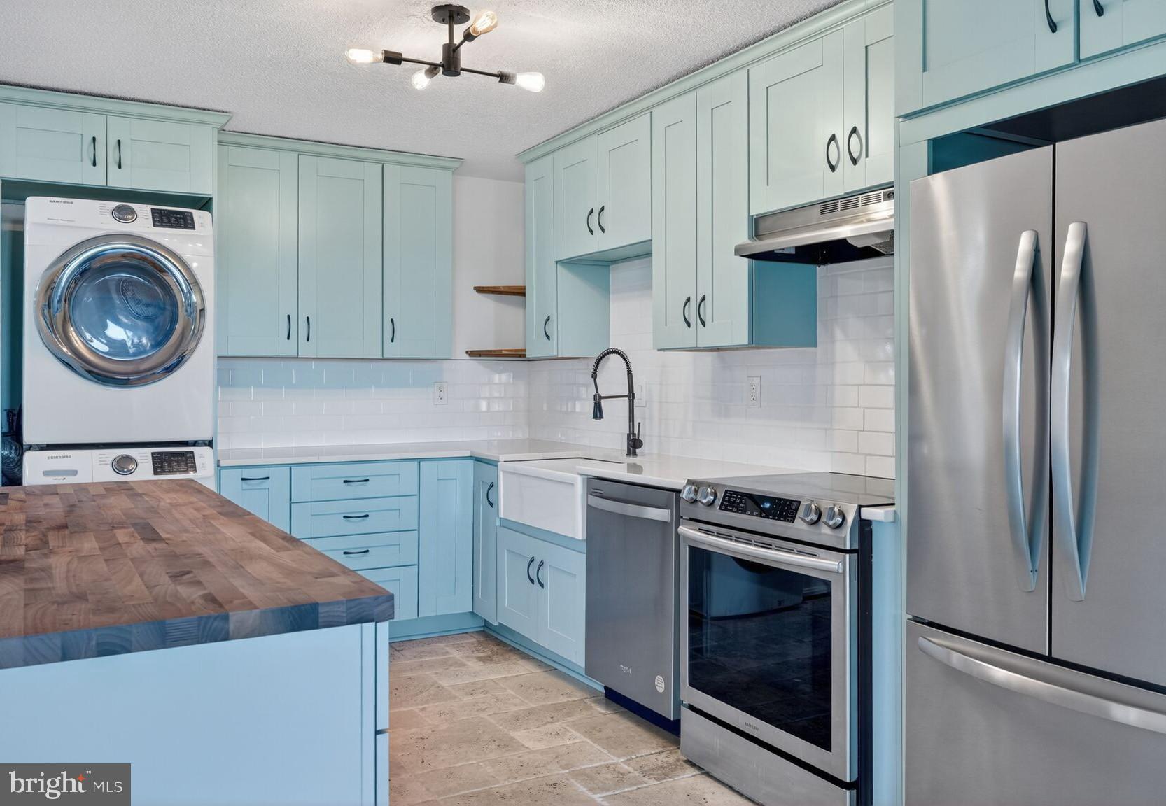 WATERGATE AT LANDMARK - Residential Lease