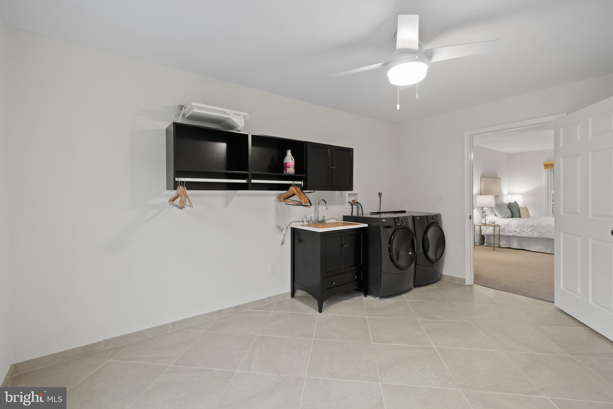 PLEASANT PLAINS - Residential