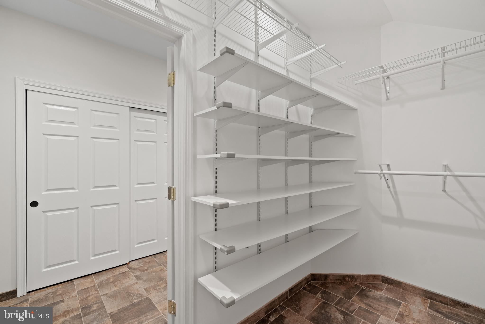 PLEASANT PLAINS - Residential