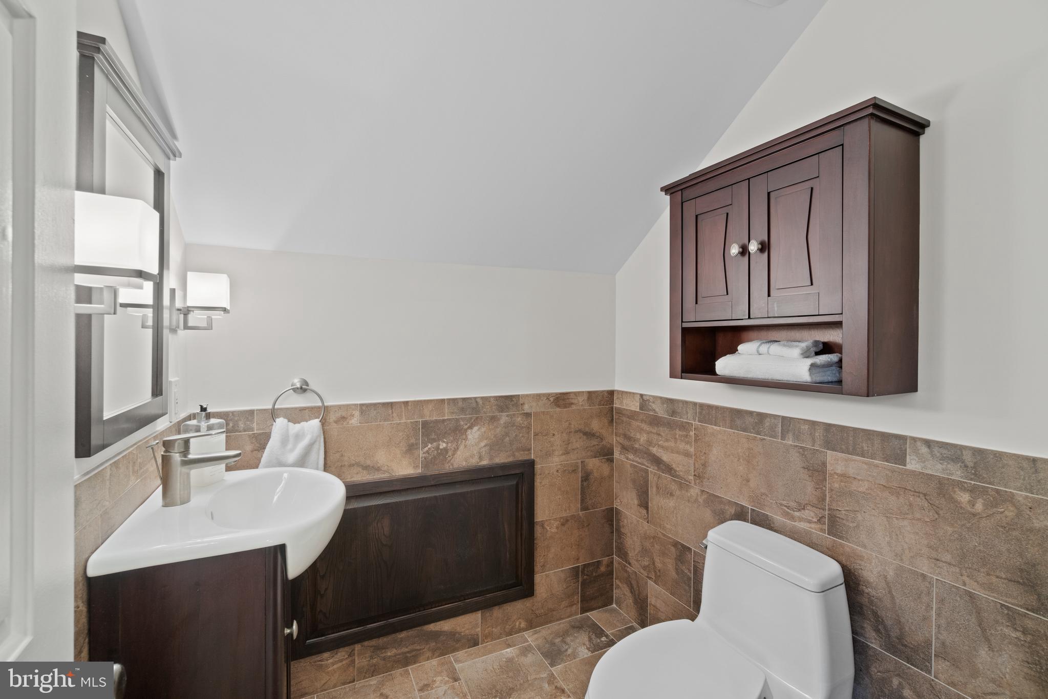 PLEASANT PLAINS - Residential