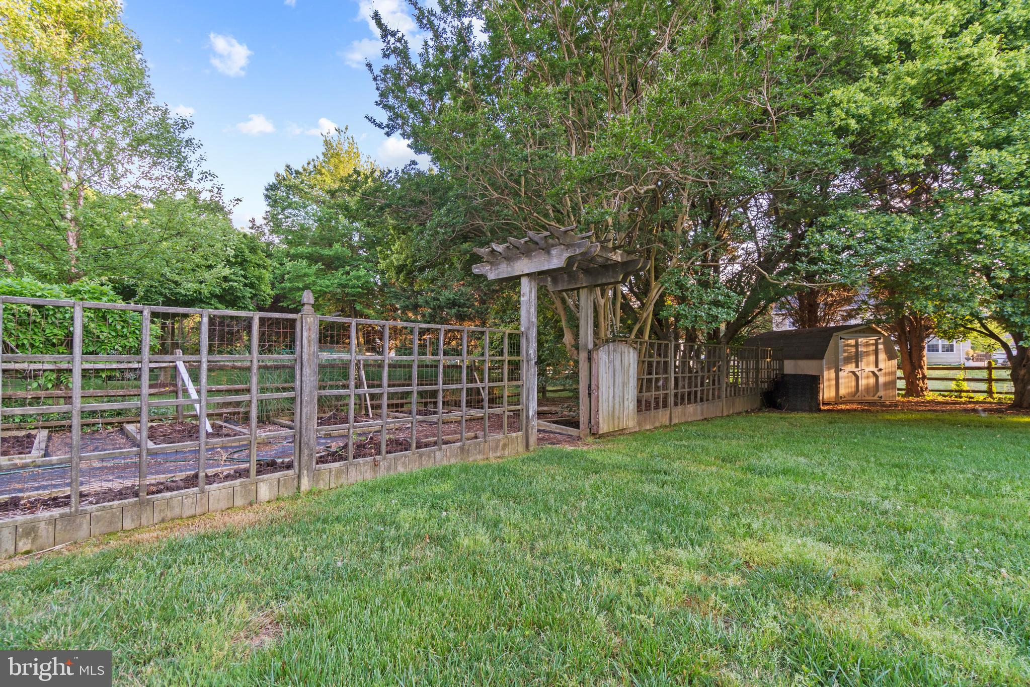 PLEASANT PLAINS - Residential