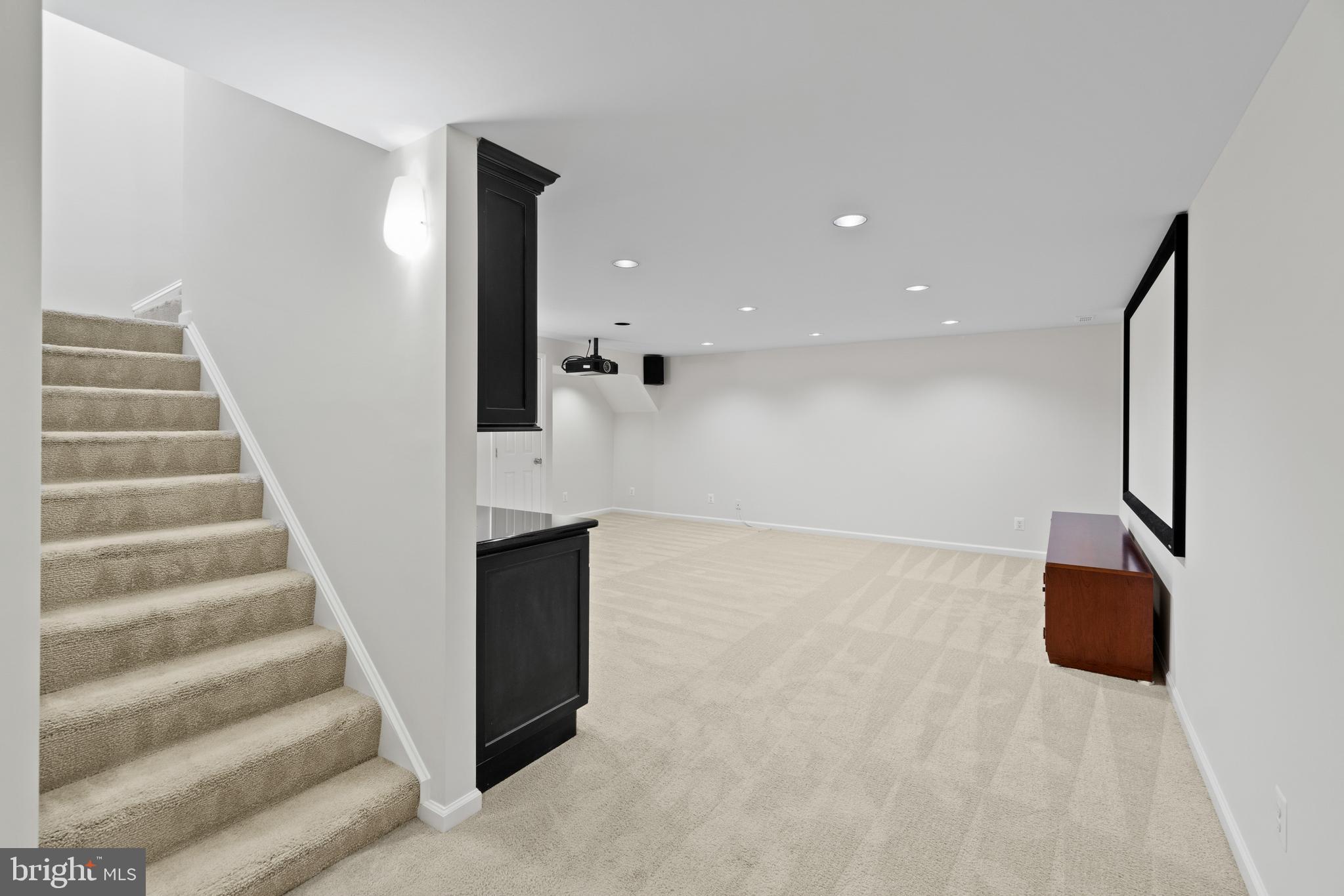 PLEASANT PLAINS - Residential