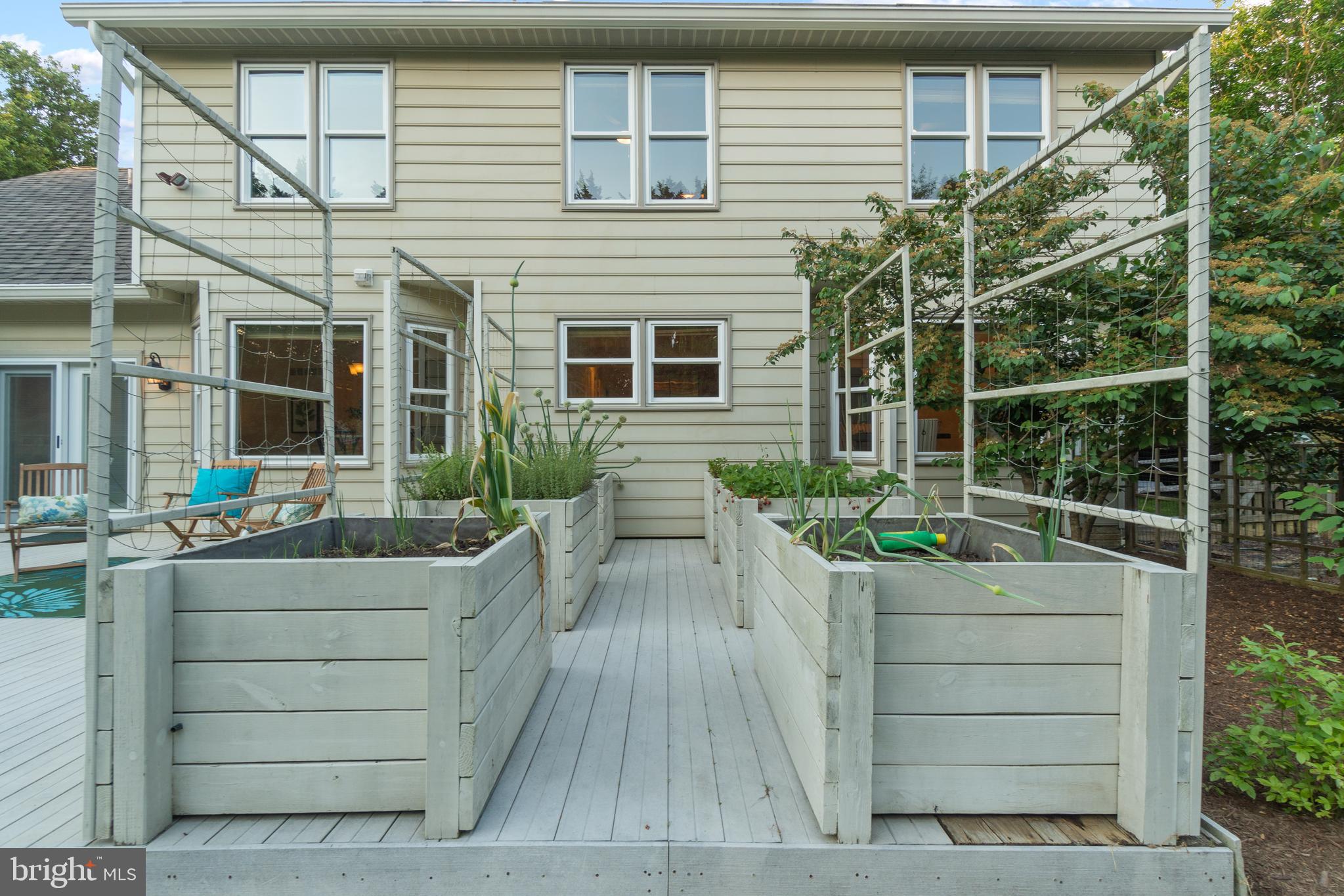 PLEASANT PLAINS - Residential